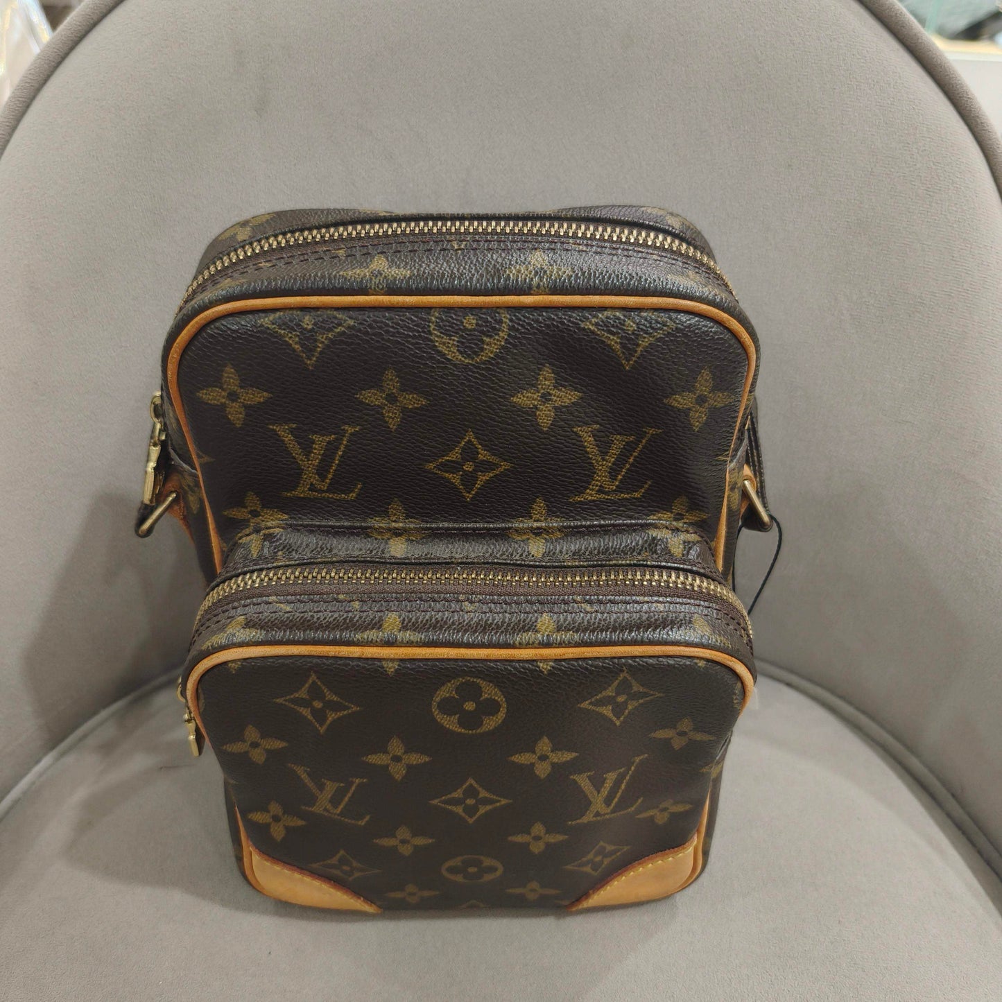 Louis Vuitton - Monogram Double-Layer Camera Bag - Monogram Canvas with Vachetta Leather Trim - Brown - (small)