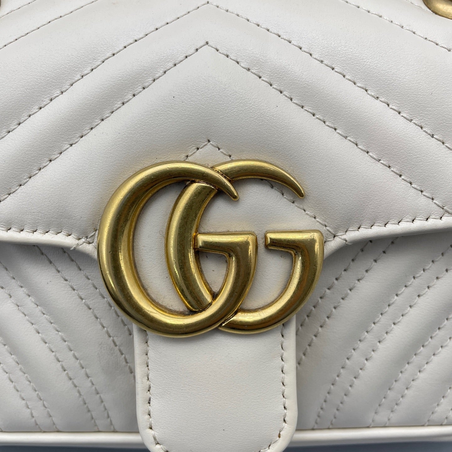 Gucci - GG Marmont Matelassé Small Shoulder Bag - Calfskin leather - White - (Small)