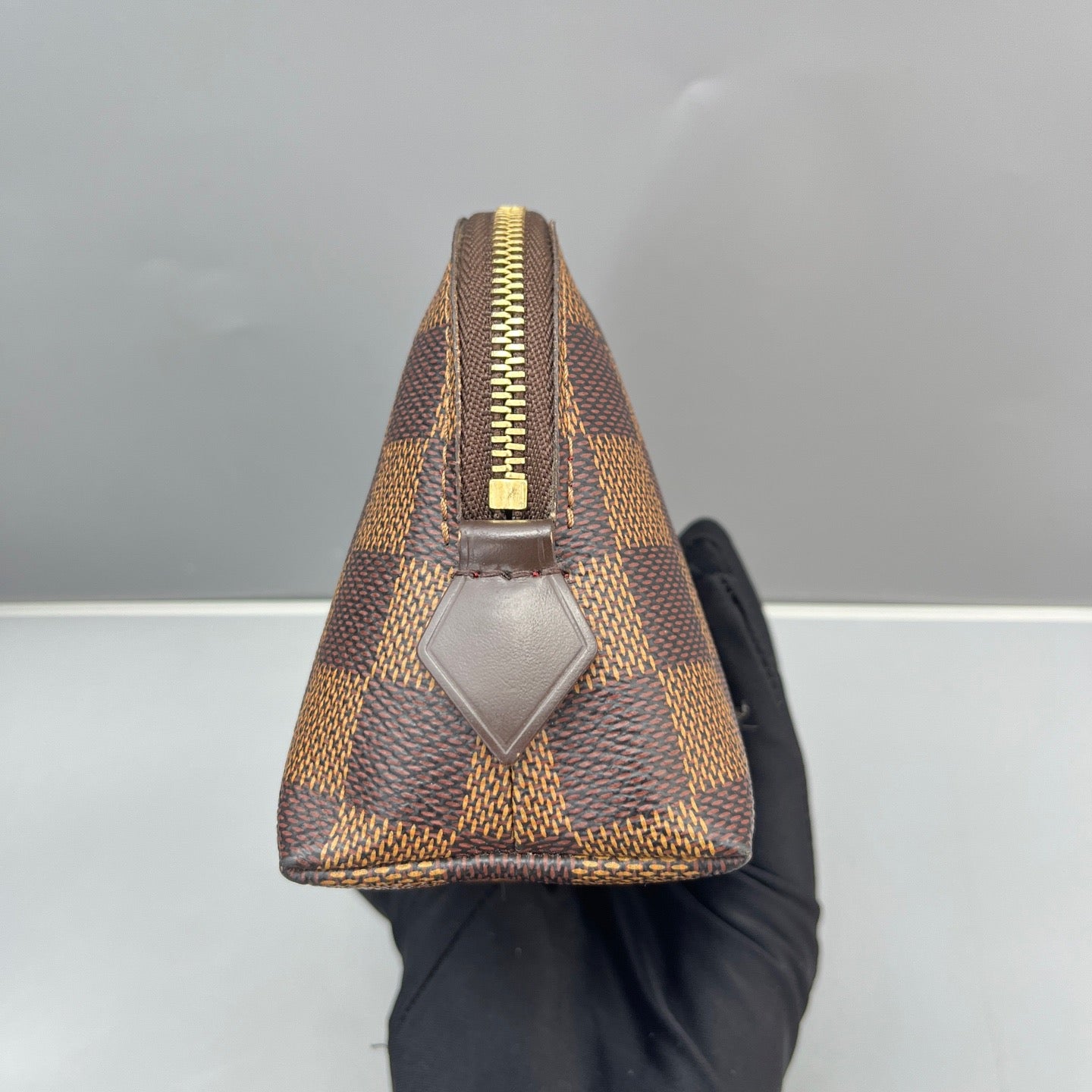 Louis Vuitton - Mini Cosmetic Pouch - Damier Ebene coated canvas with leather trim - Brown - (mini)