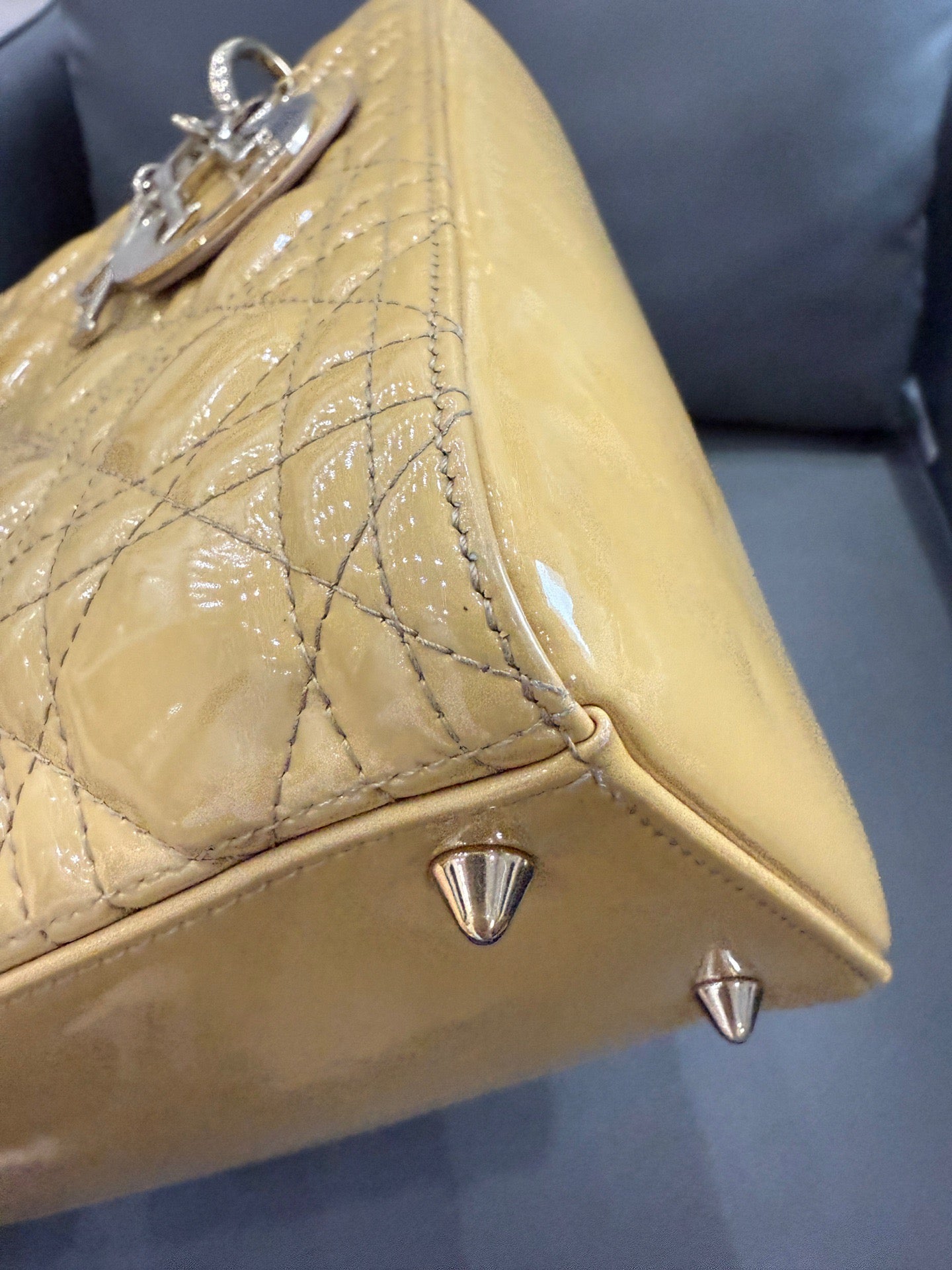 Dior - Lady Dior - Patent leather - Beige - (Medium)