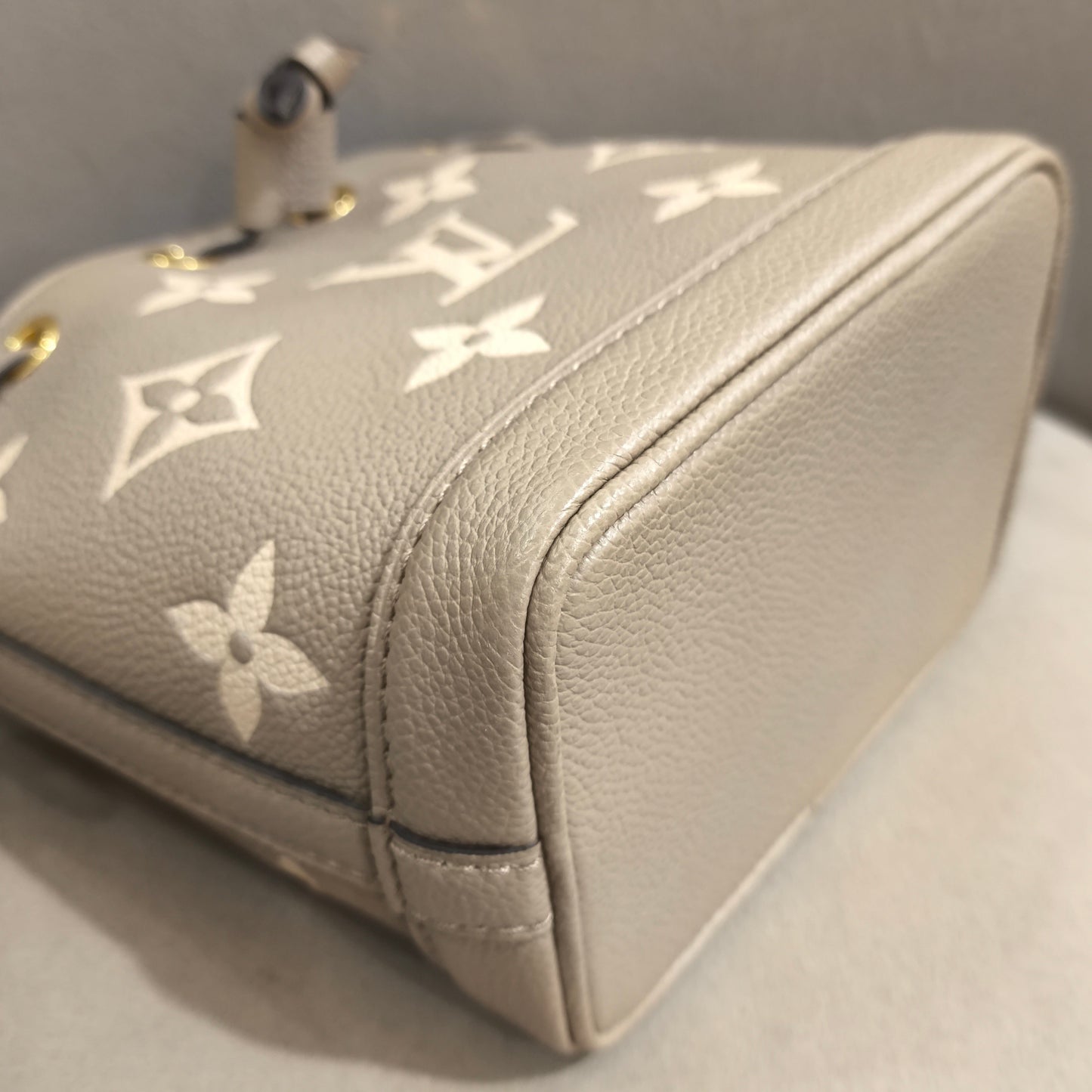 Louis Vuitton - Nano Noé - Leather - Elephant Grey - (mini)