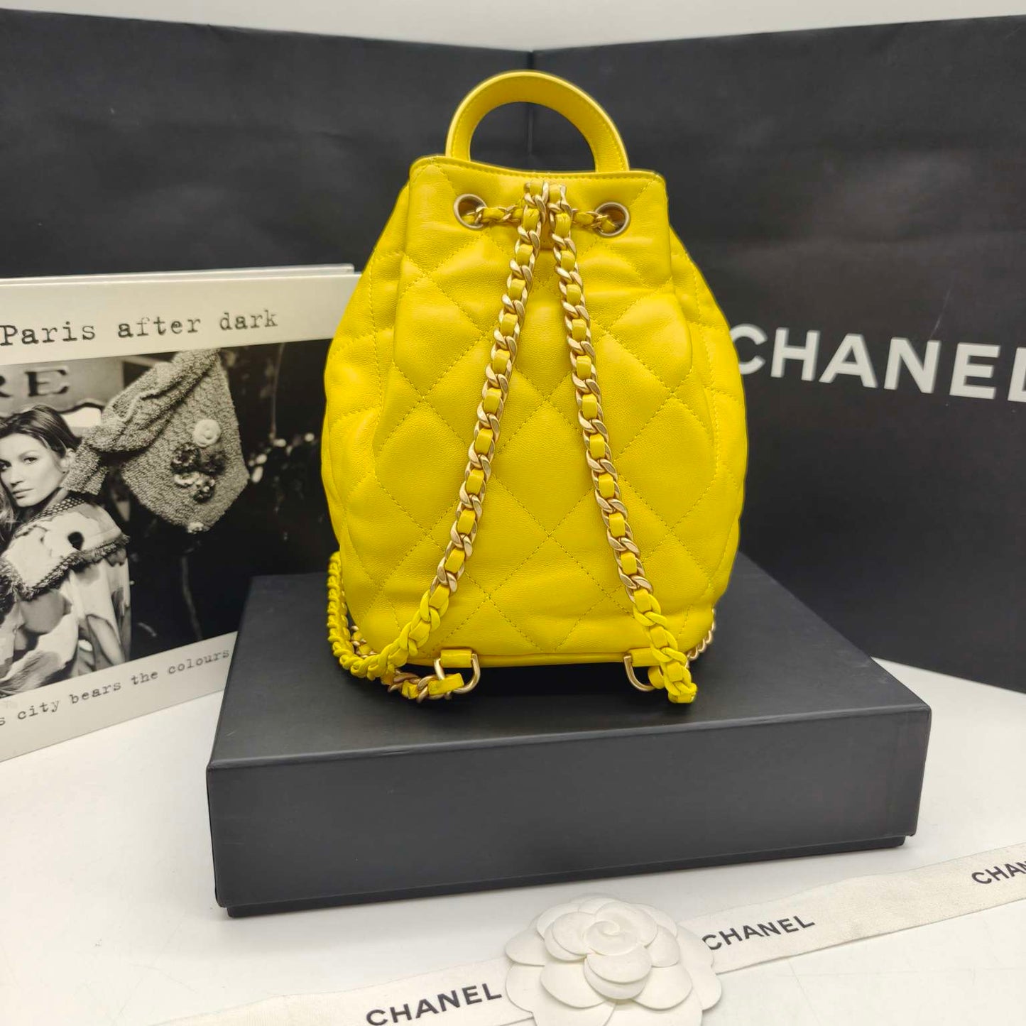Chanel - 22S Series Mini Drawstring Bucket Backpack - Lambskin leather - Yellow - (mini)