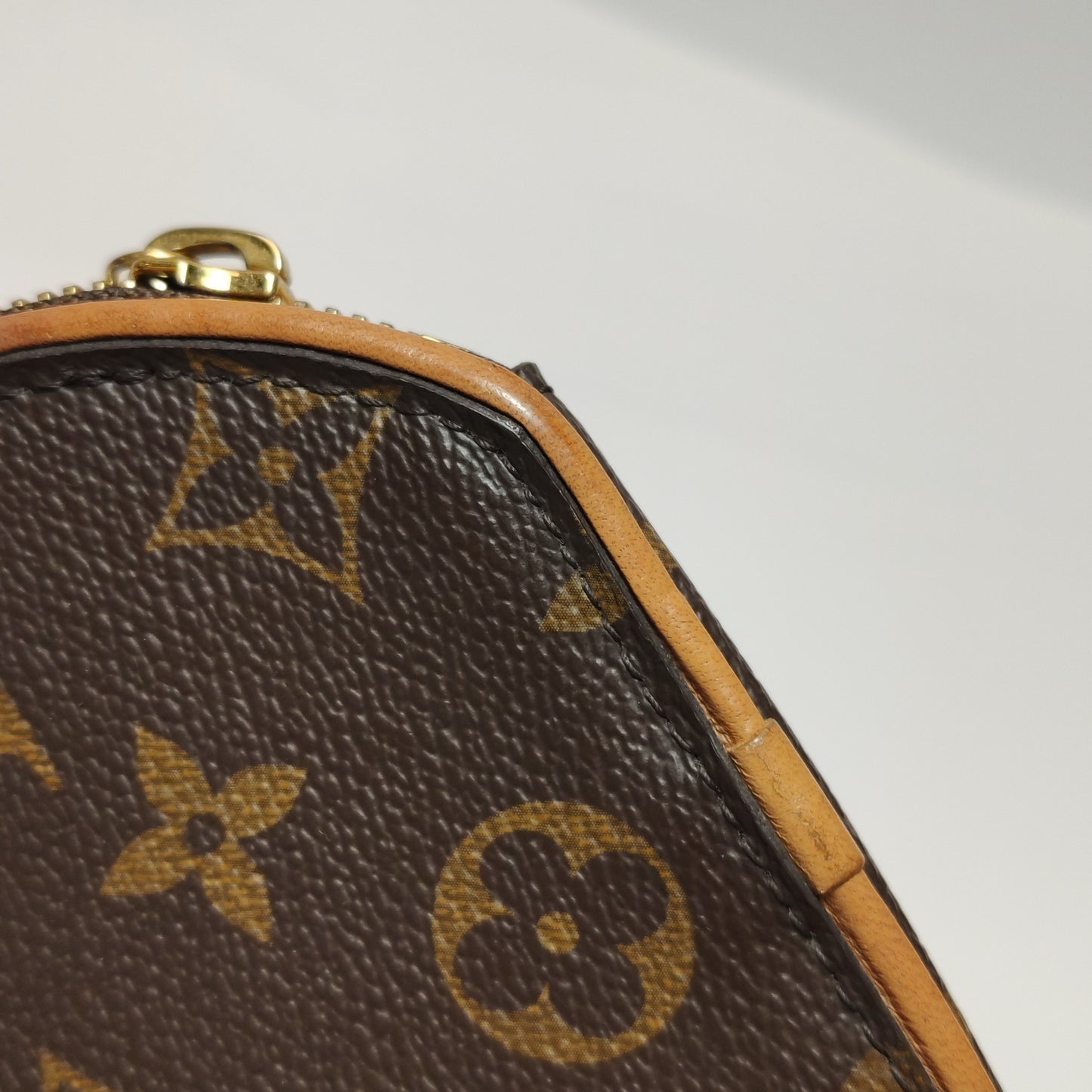 Louis Vuitton - MINI BOITE CHAPEAU - Monogram coated canvas with Vachetta leather trim - Brown - (mini)