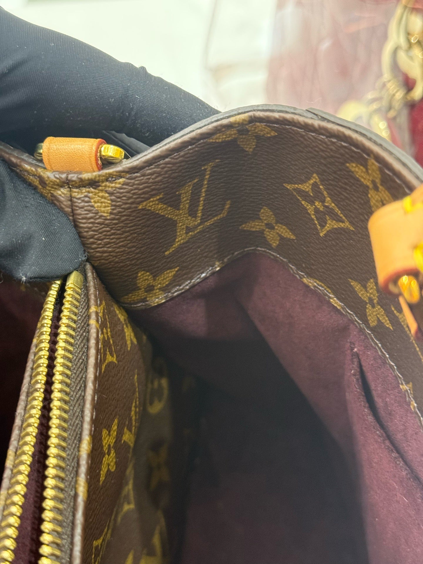 Louis Vuitton - Montaigne MM - Monogram canvas, Vachetta leather trim - Brown - (Medium)