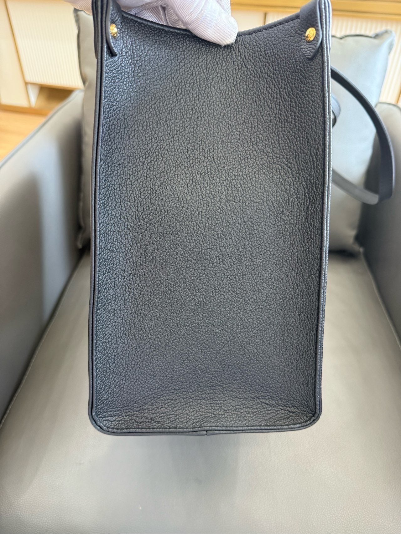 Louis Vuitton - OnTheGo MM - Monogram Empreinte Giant leather - Black and Cream - (Medium)