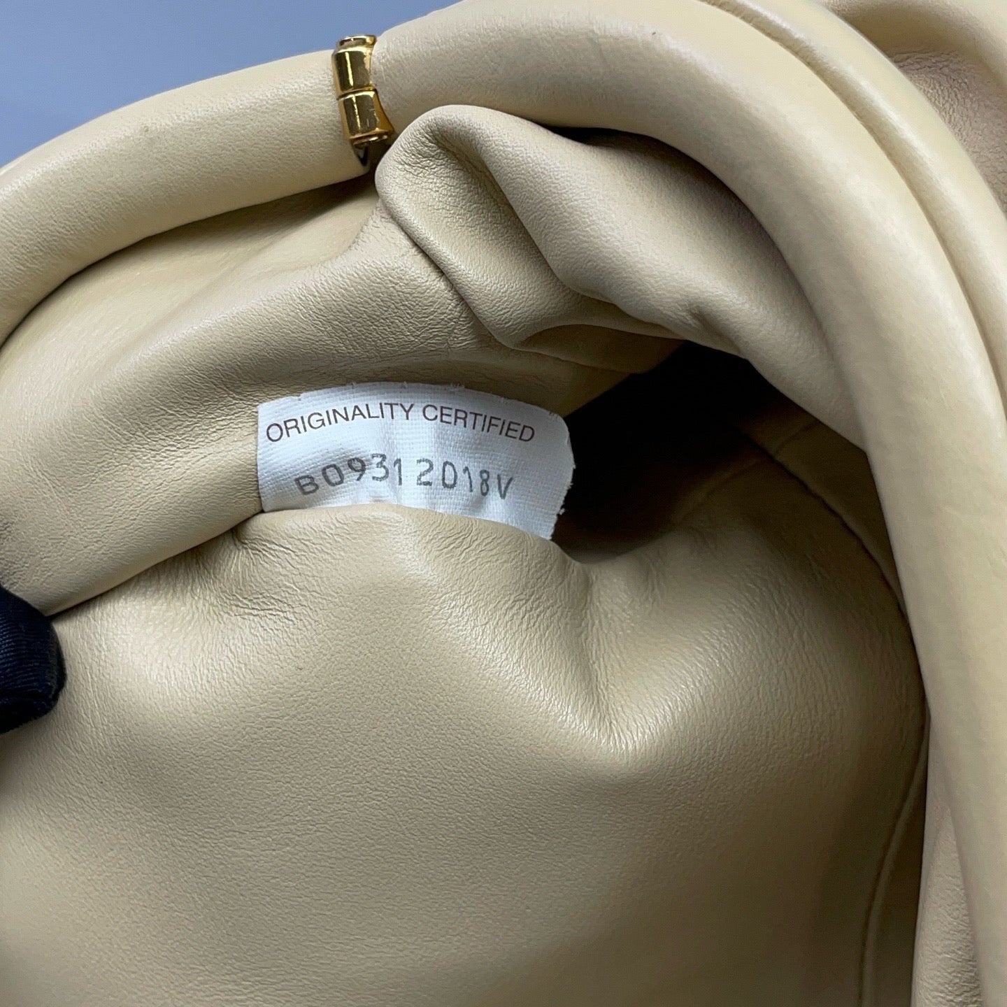 Bottega Veneta - The Pouch (Cloud Bag) - Leather - Beige - (mini)