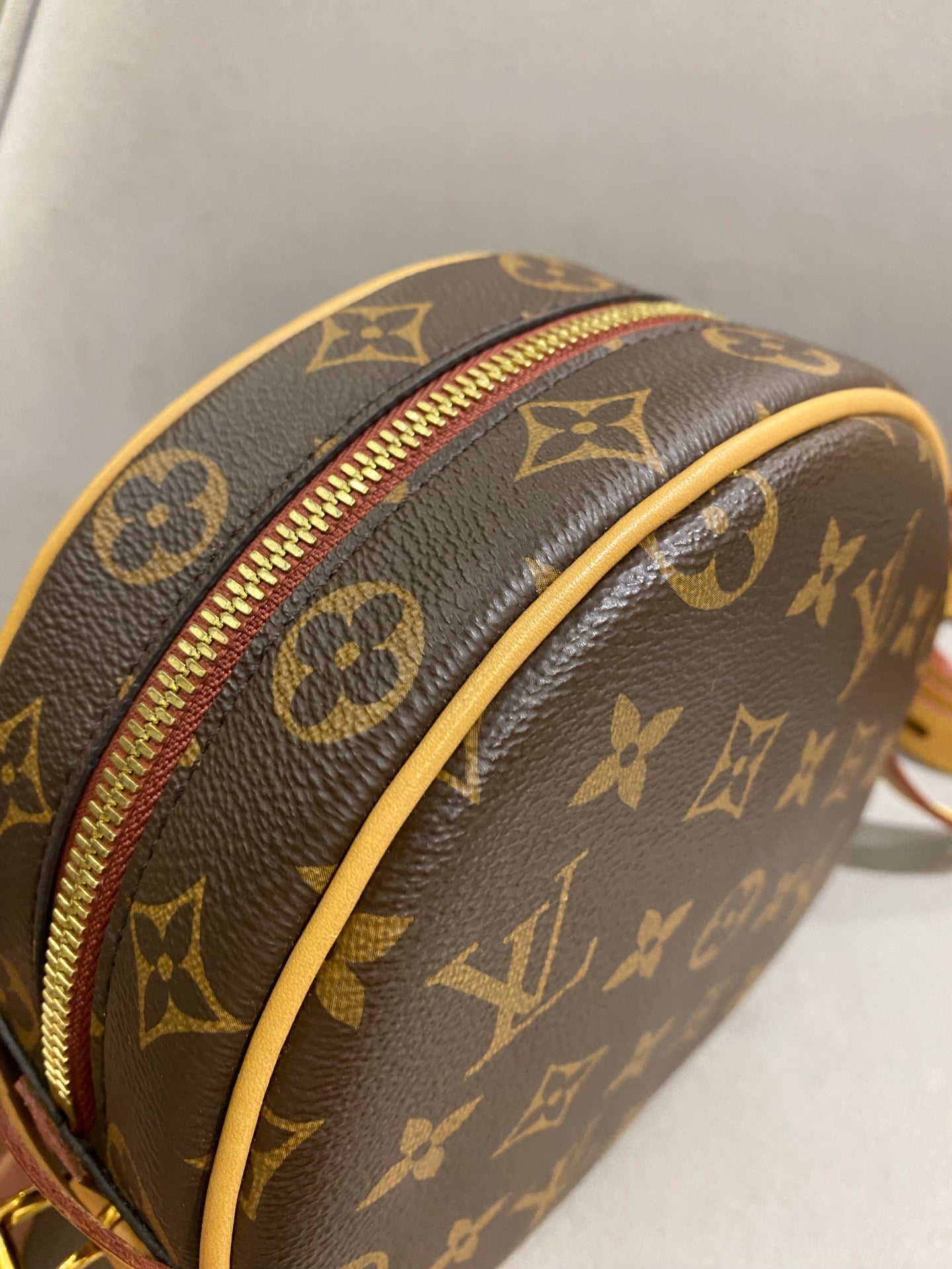 Louis Vuitton - Small Round Bag - Monogram coated canvas with Vachetta leather trim - Brown - (mini)