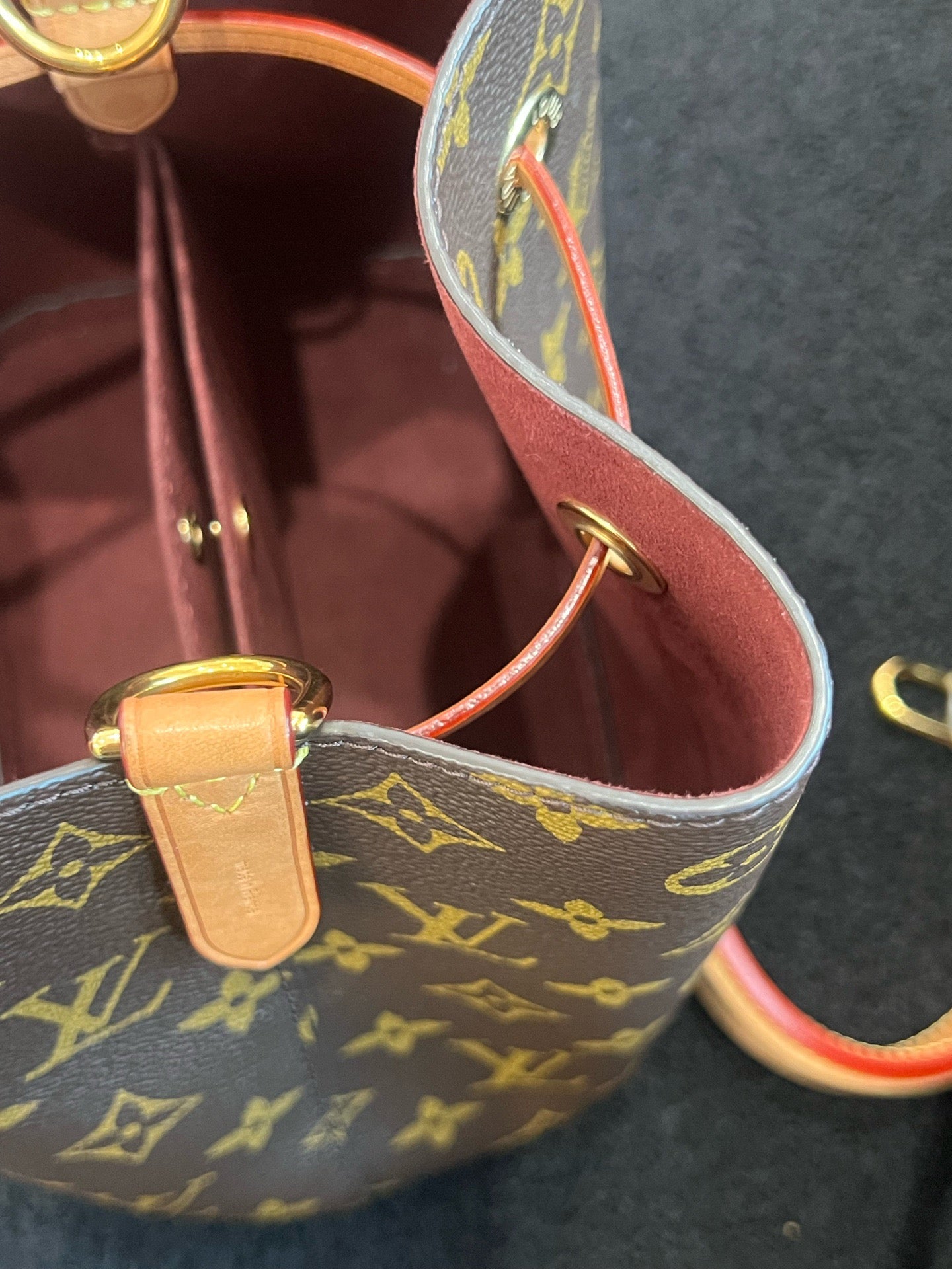 Louis Vuitton - NeoNoe BB - Monogram coated canvas with Vachetta leather trim - Brown - (Mini)