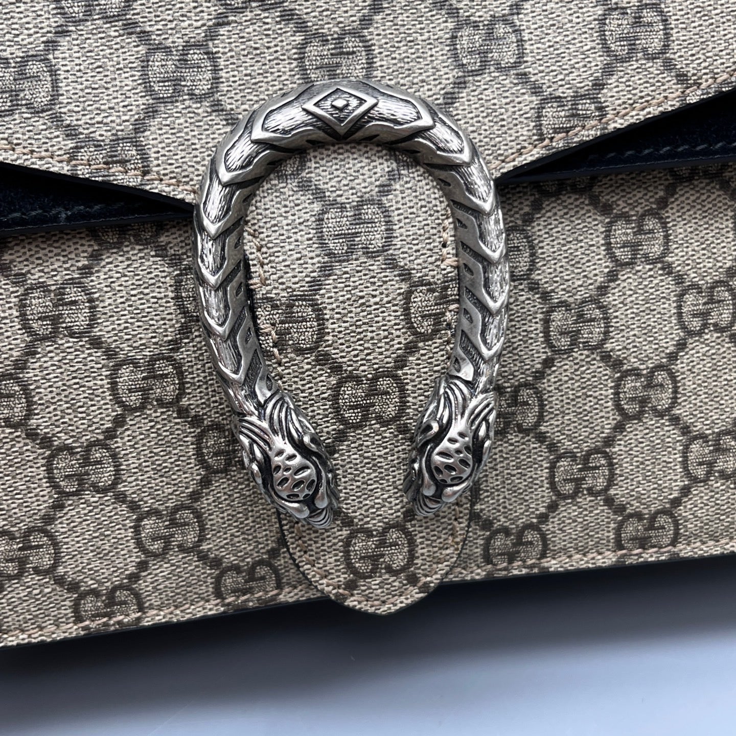 Gucci - Dionysus Shoulder Bag - GG Supreme coated canvas with black suede and leather trim - Beige and Black - (medium)