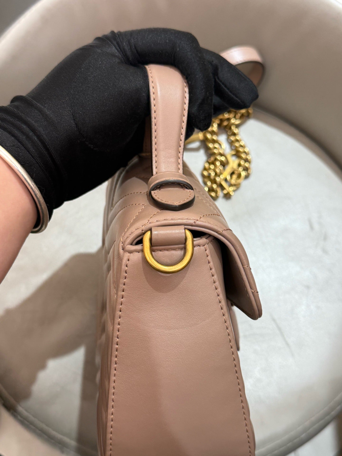 Gucci - GG Marmont Matelassé Top Handle Messenger Bag - Matelassé chevron-quilted calfskin leather - Taupe beige with Antique Gold-Tone Hardware - (mini)