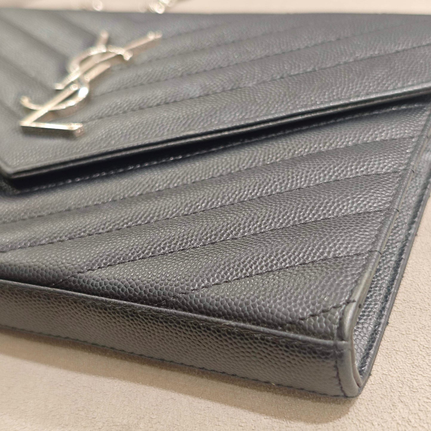 Saint Laurent - Envelope Chain Wallet - Grained leather - Black - (Mini)