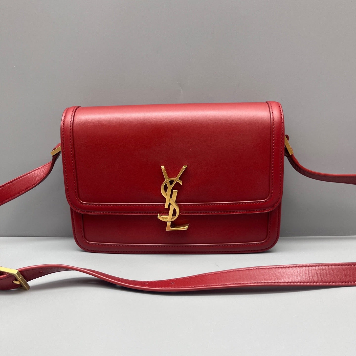 Saint Laurent - Solferino Box Bag - Smooth calfskin leather - Red - (Small)