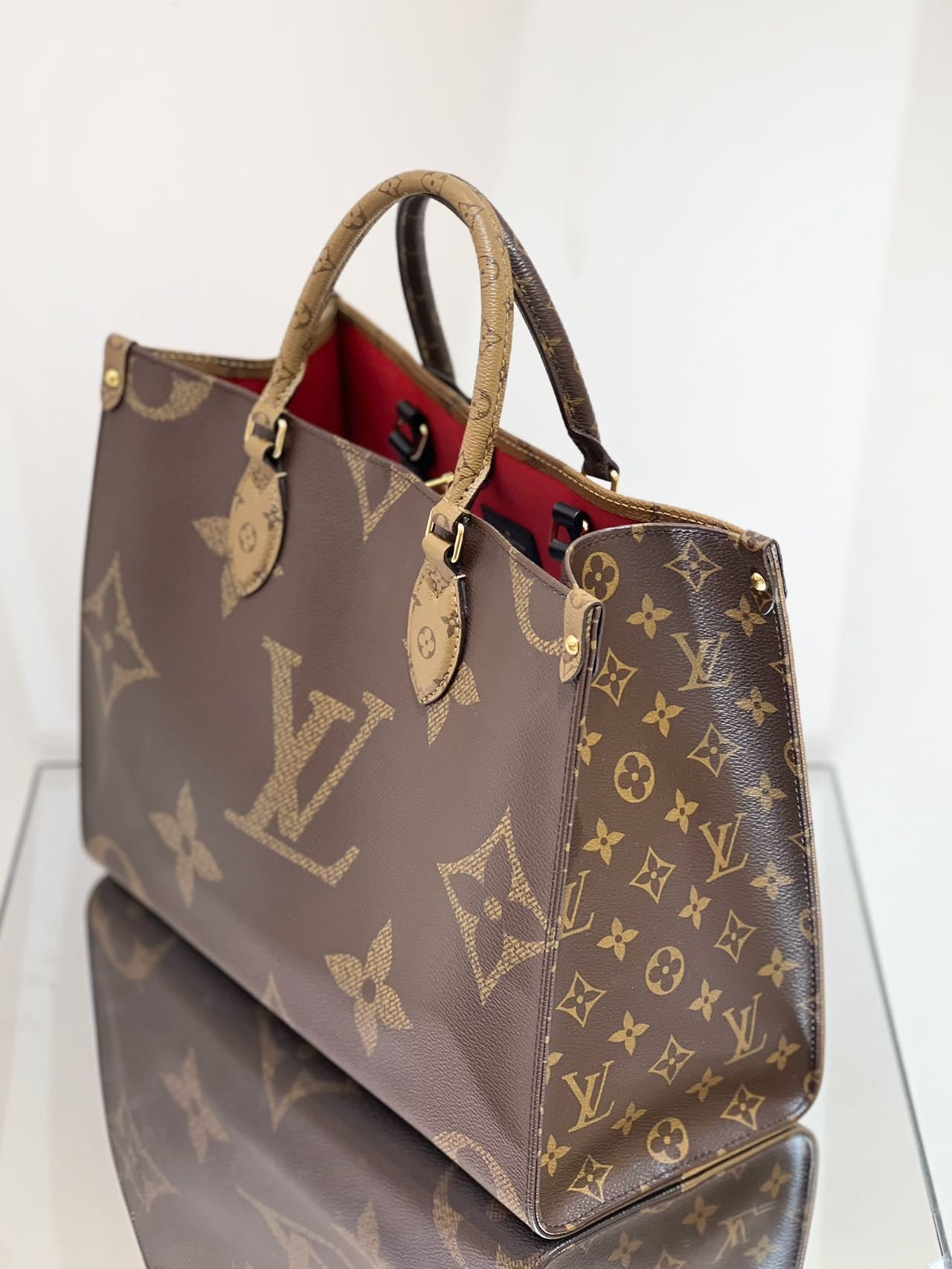Louis Vuitton - ONTHEGO MM - Monogram Giant coated canvas with leather trim - Brown - (medium)