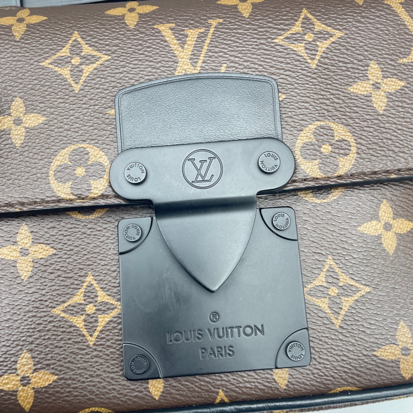 Louis Vuitton - S-Lock Messenger Belt Bag - Monogram coated canvas with leather trim - Brown - (small)