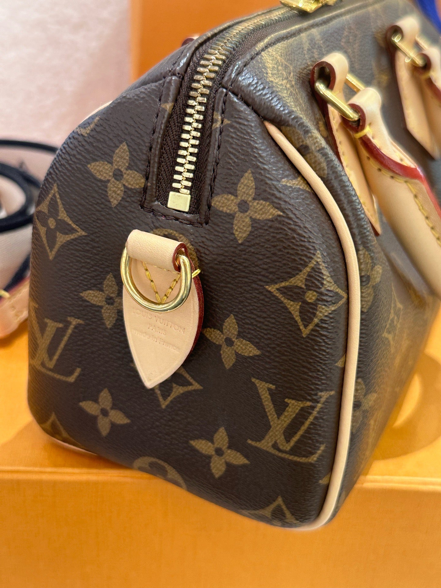 Louis Vuitton - Speedy Bandouliere 20 - Monogram coated canvas with natural Vachetta leather trim - Brown - (mini)