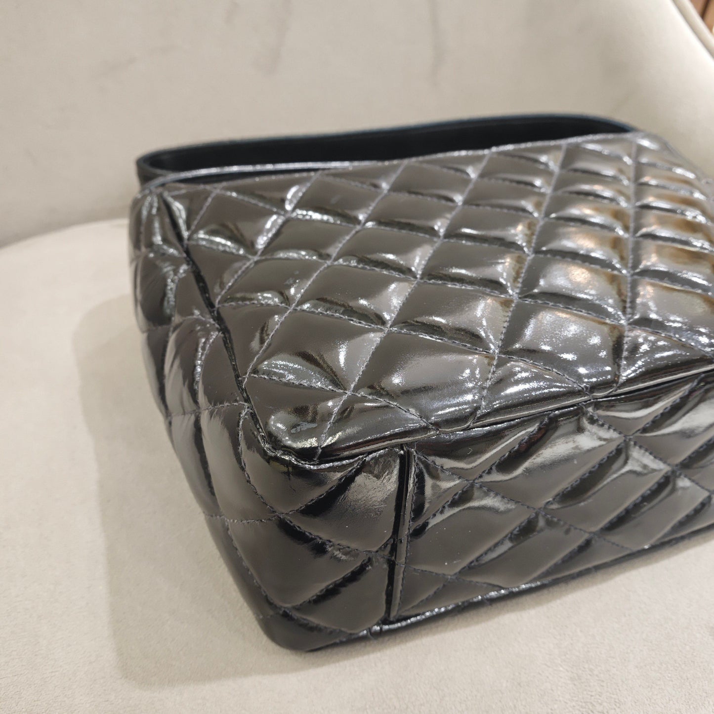 Chanel - Vintage Camera Shoulder Bag - Patent leather - Black - (small)