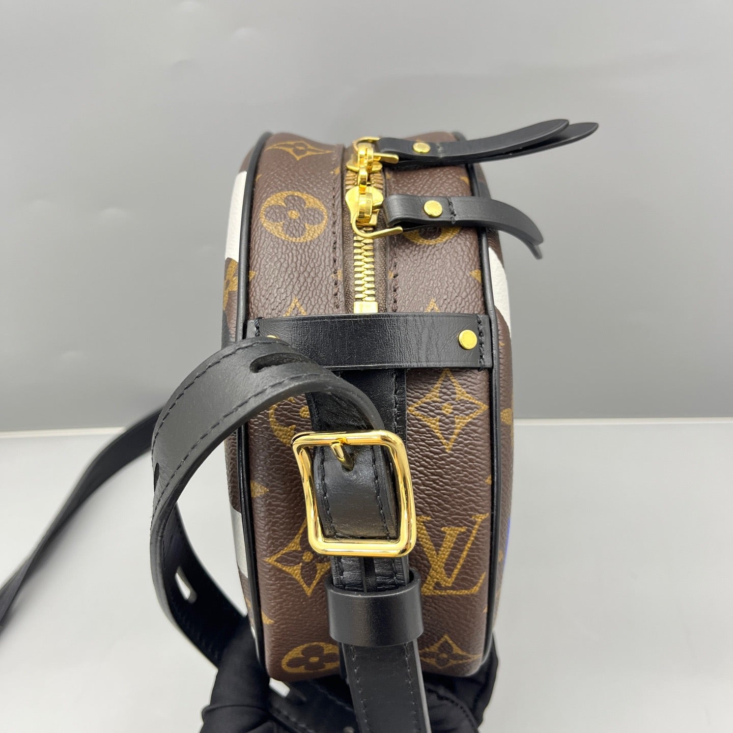 Louis Vuitton - Round Bag League of Legends True Damage Limited Edition - Monogram coated canvas and leather - Multicolour - (medium)