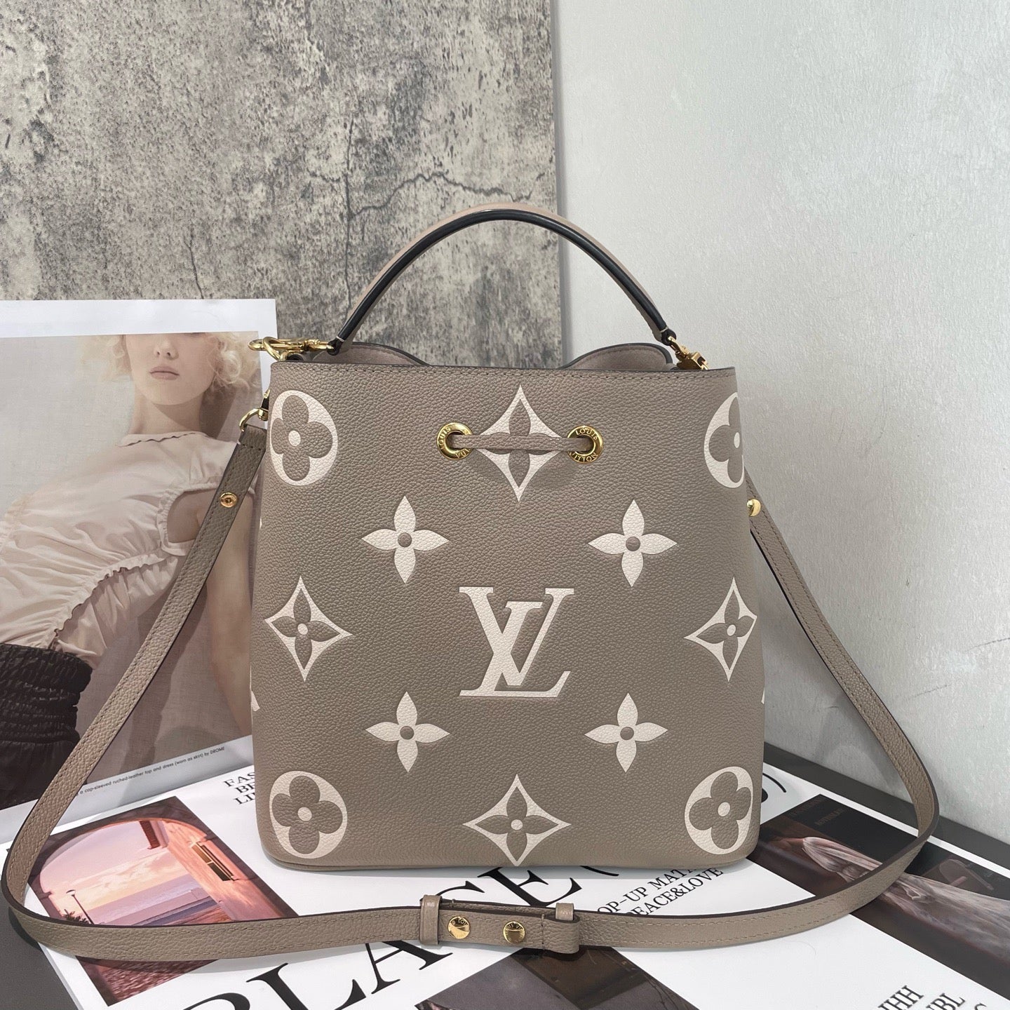 Louis Vuitton - NéoNoé MM - Monogram Empreinte leather - Grey - (medium)