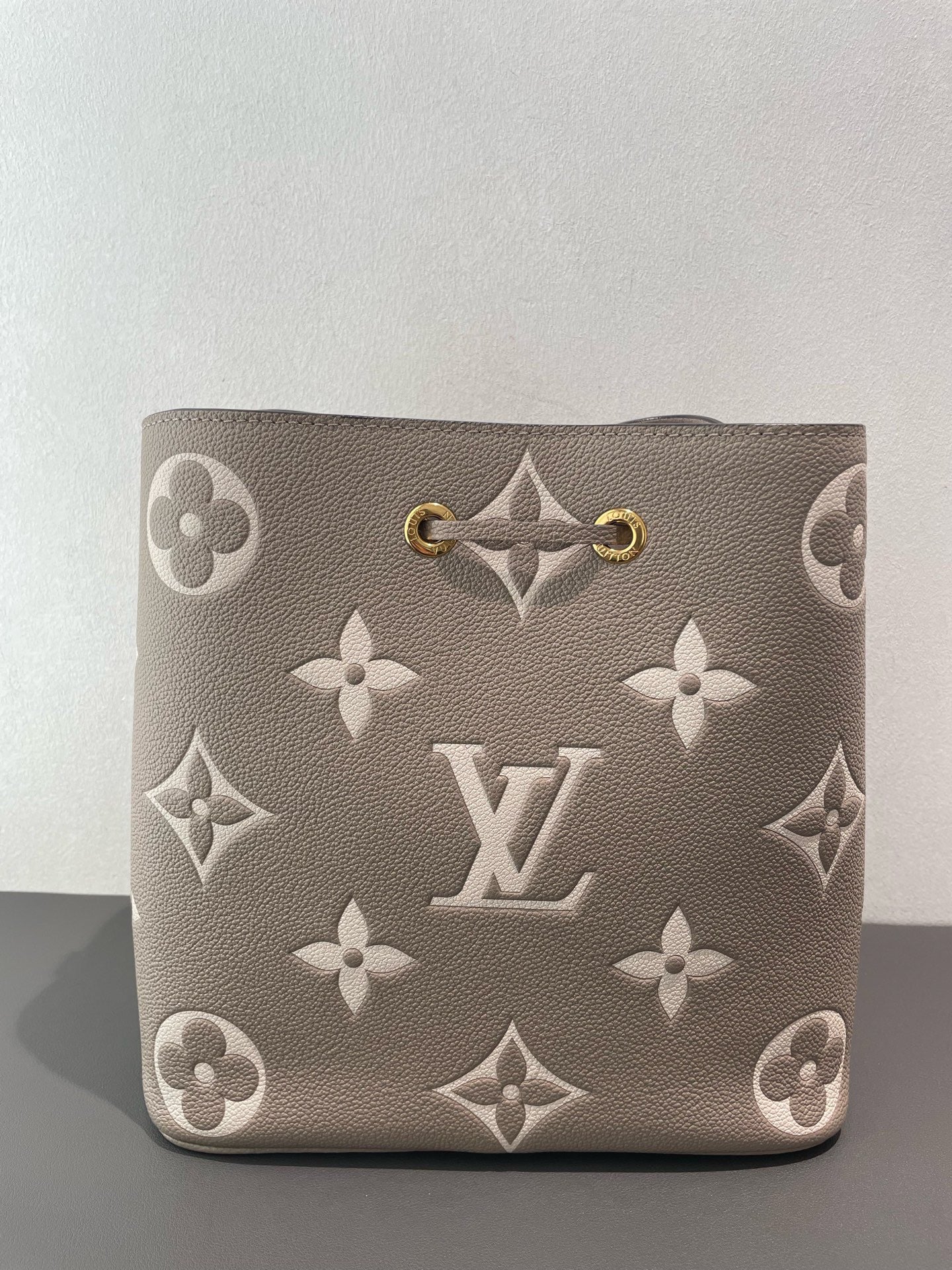 Louis Vuitton - NéoNoé MM - Monogram Empreinte leather - Grey - (medium)