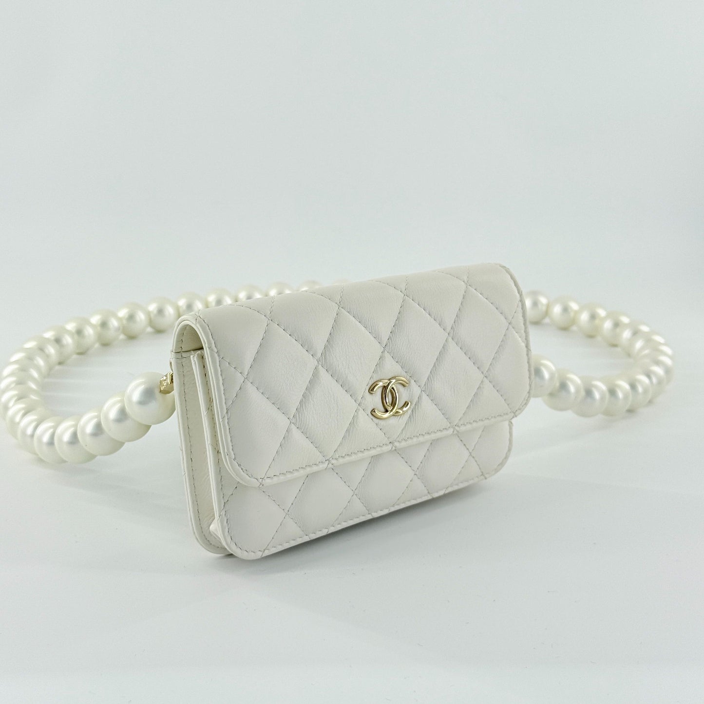 Chanel - Pearl Chain Mini Bag - Calfskin leather - White - (mini)