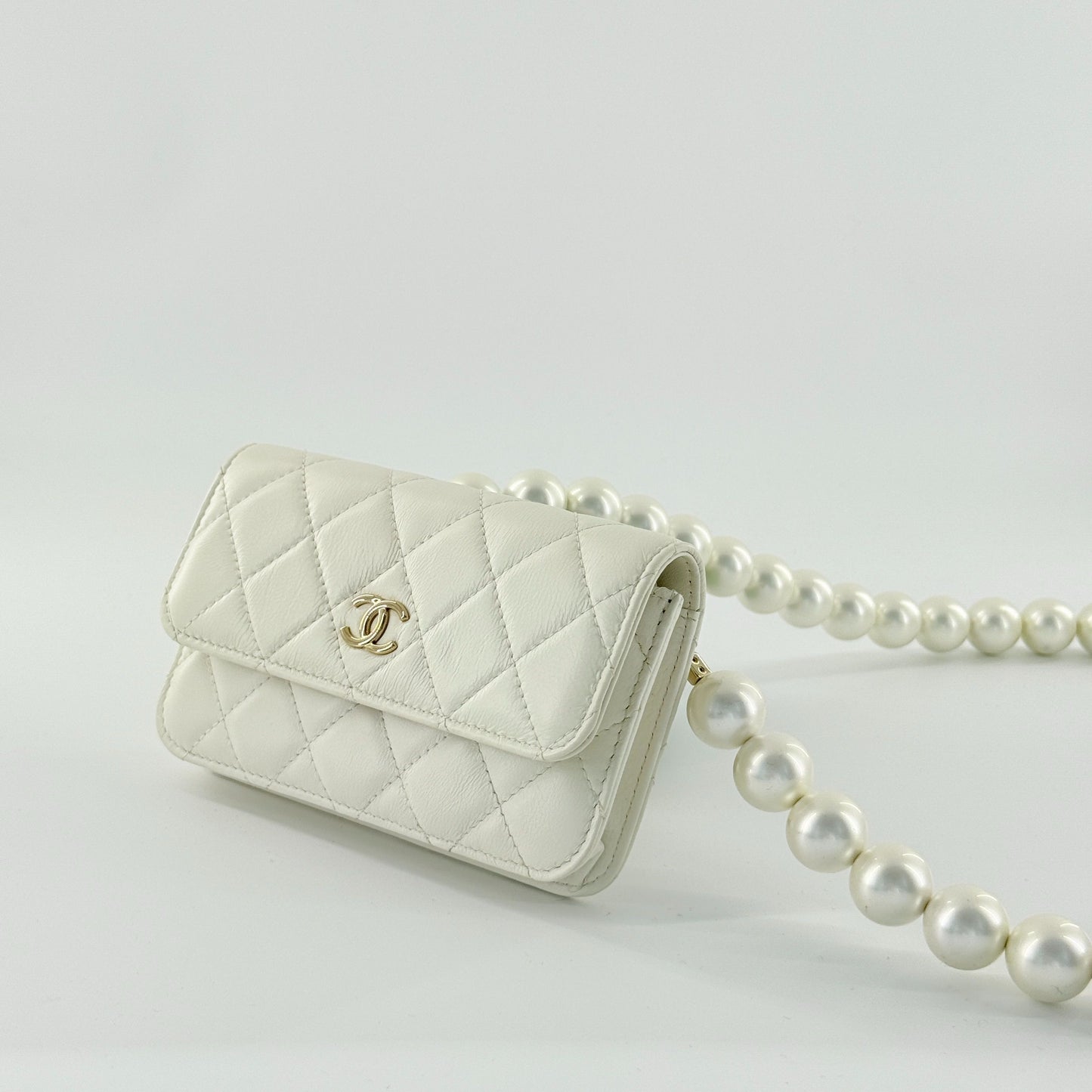 Chanel - Pearl Chain Mini Bag - Calfskin leather - White - (mini)