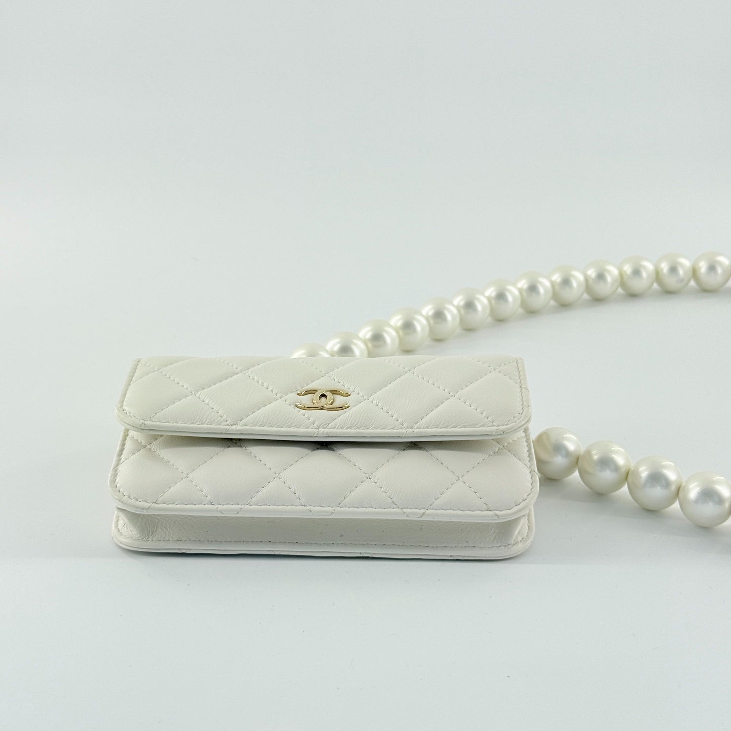 Chanel - Pearl Chain Mini Bag - Calfskin leather - White - (mini)