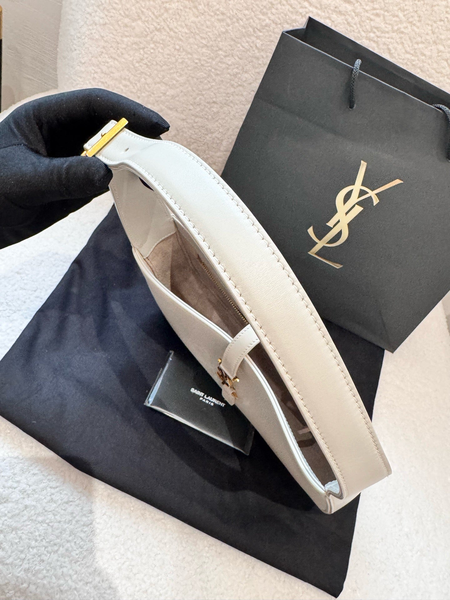 Saint Laurent - LE 5 À 7 Hobo Bag - Leather - White - (mini)
