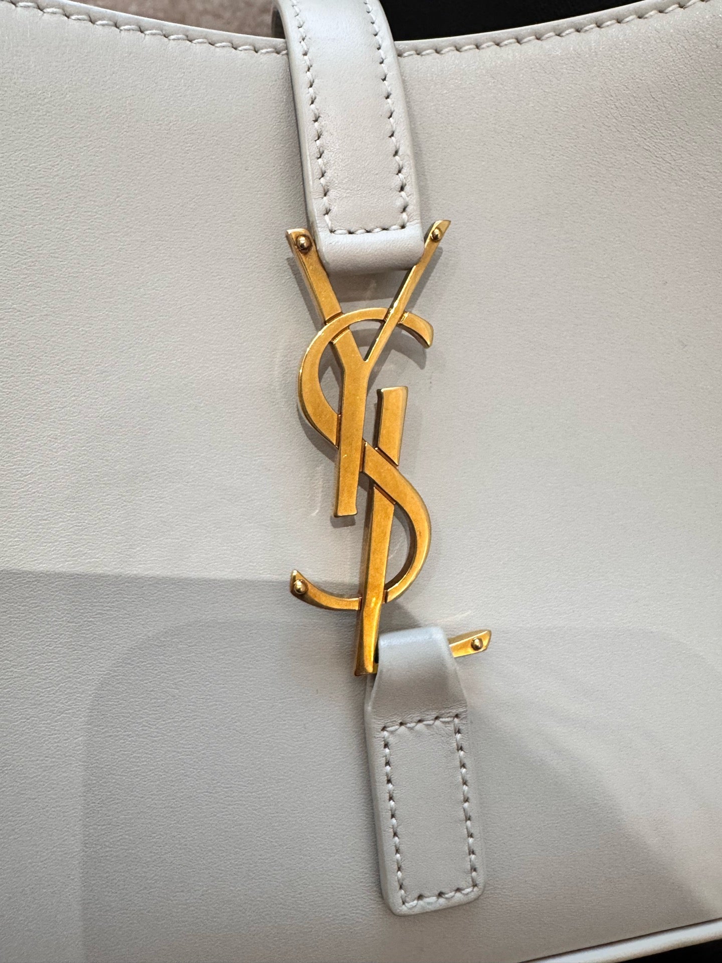Saint Laurent - LE 5 À 7 Hobo Bag - Leather - White - (mini)