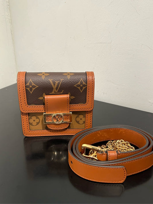 Louis Vuitton - Dauphine Mini Belt Bag - Monogram coated canvas with natural cowhide leather trim - Brown - (mini)