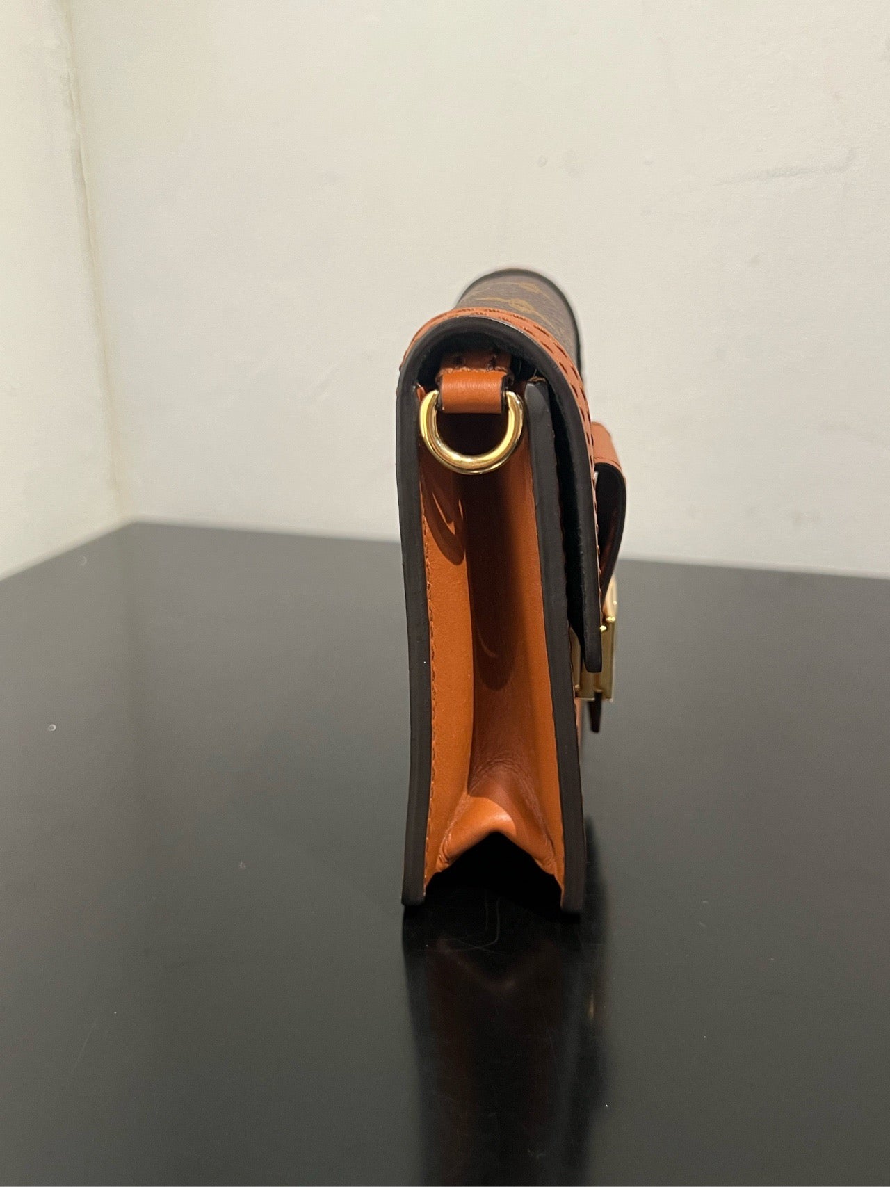 Louis Vuitton - Dauphine Mini Belt Bag - Monogram coated canvas with natural cowhide leather trim - Brown - (mini)