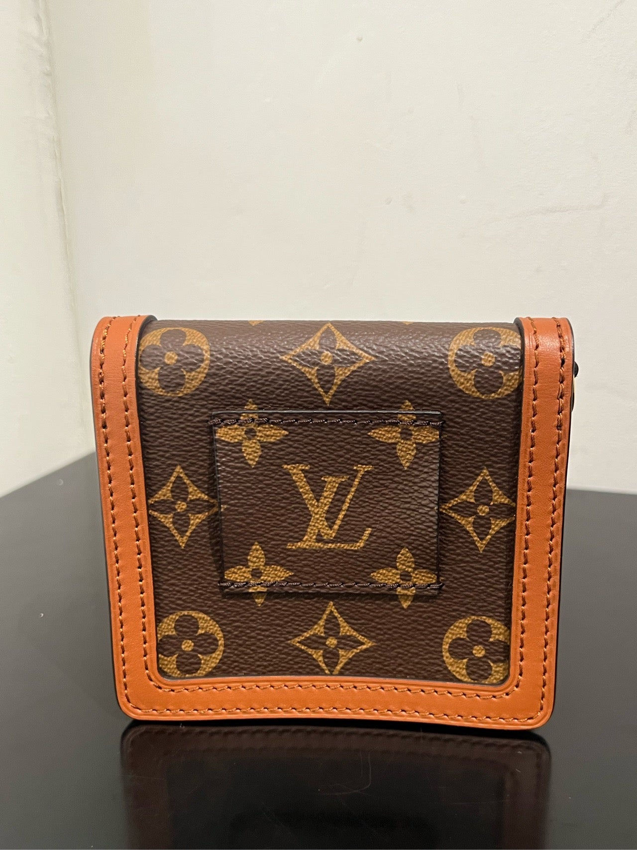 Louis Vuitton - Dauphine Mini Belt Bag - Monogram coated canvas with natural cowhide leather trim - Brown - (mini)