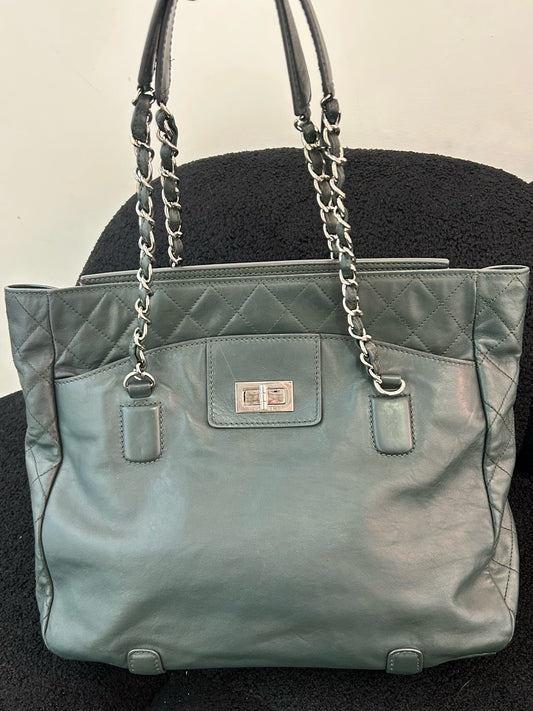 Chanel - 2.55 Large Tote - Calfskin leather - Green - (large)
