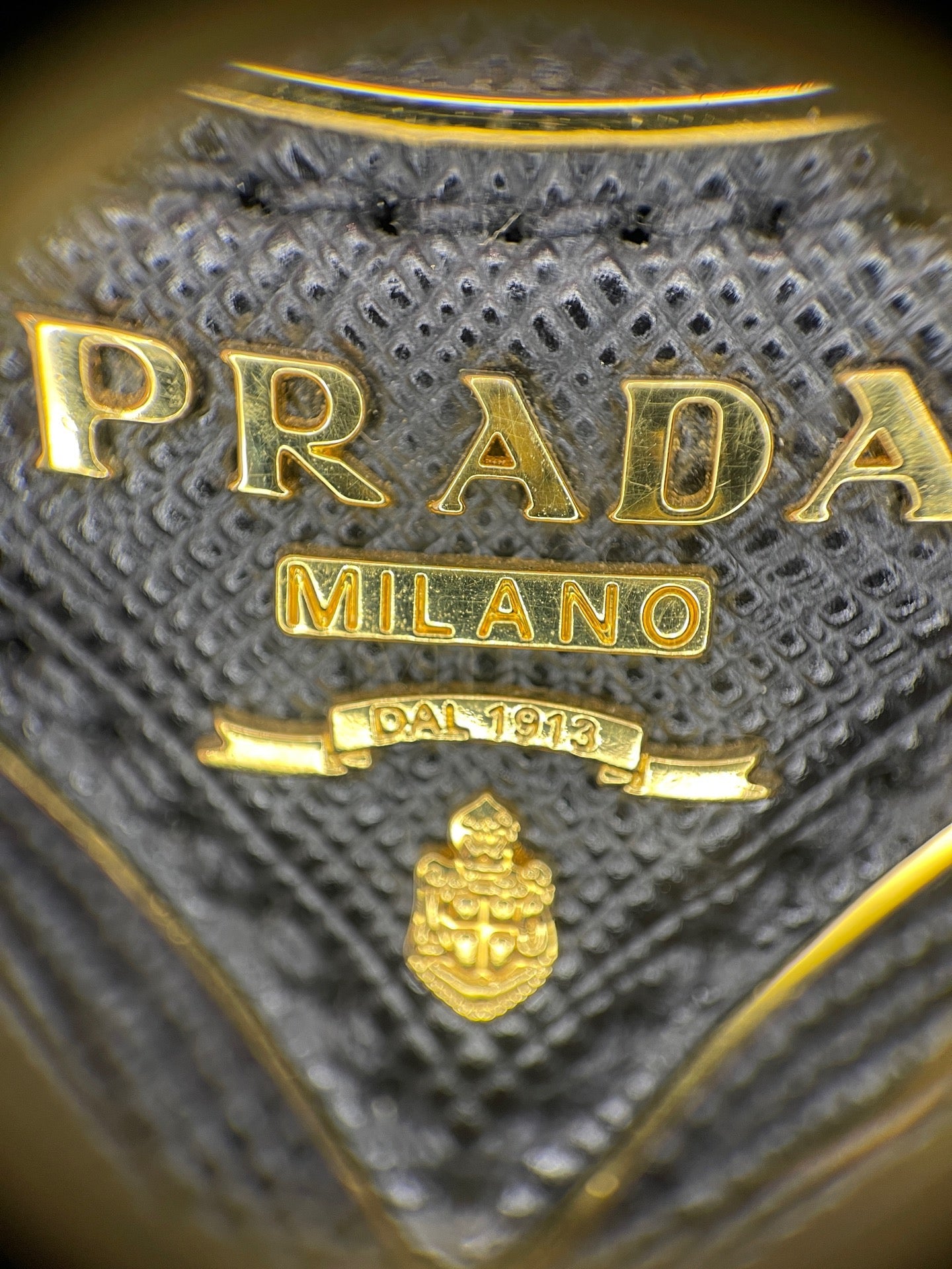 Prada - Saffiano Lux Tote - Saffiano leather - Black - (Medium)