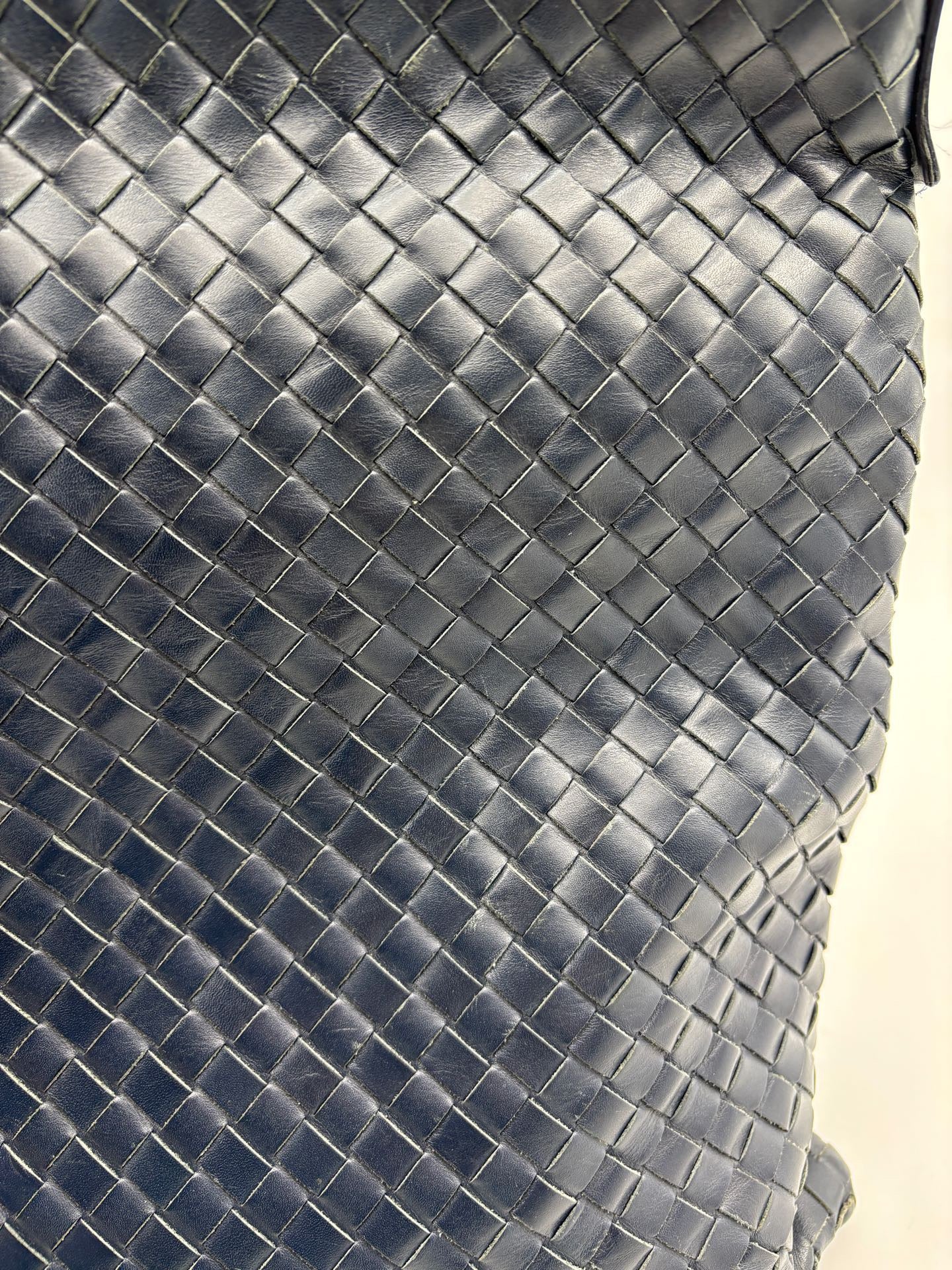 Bottega Veneta - Intrecciato Shoulder/Crossbody Bag - Leather - Navy - (medium)