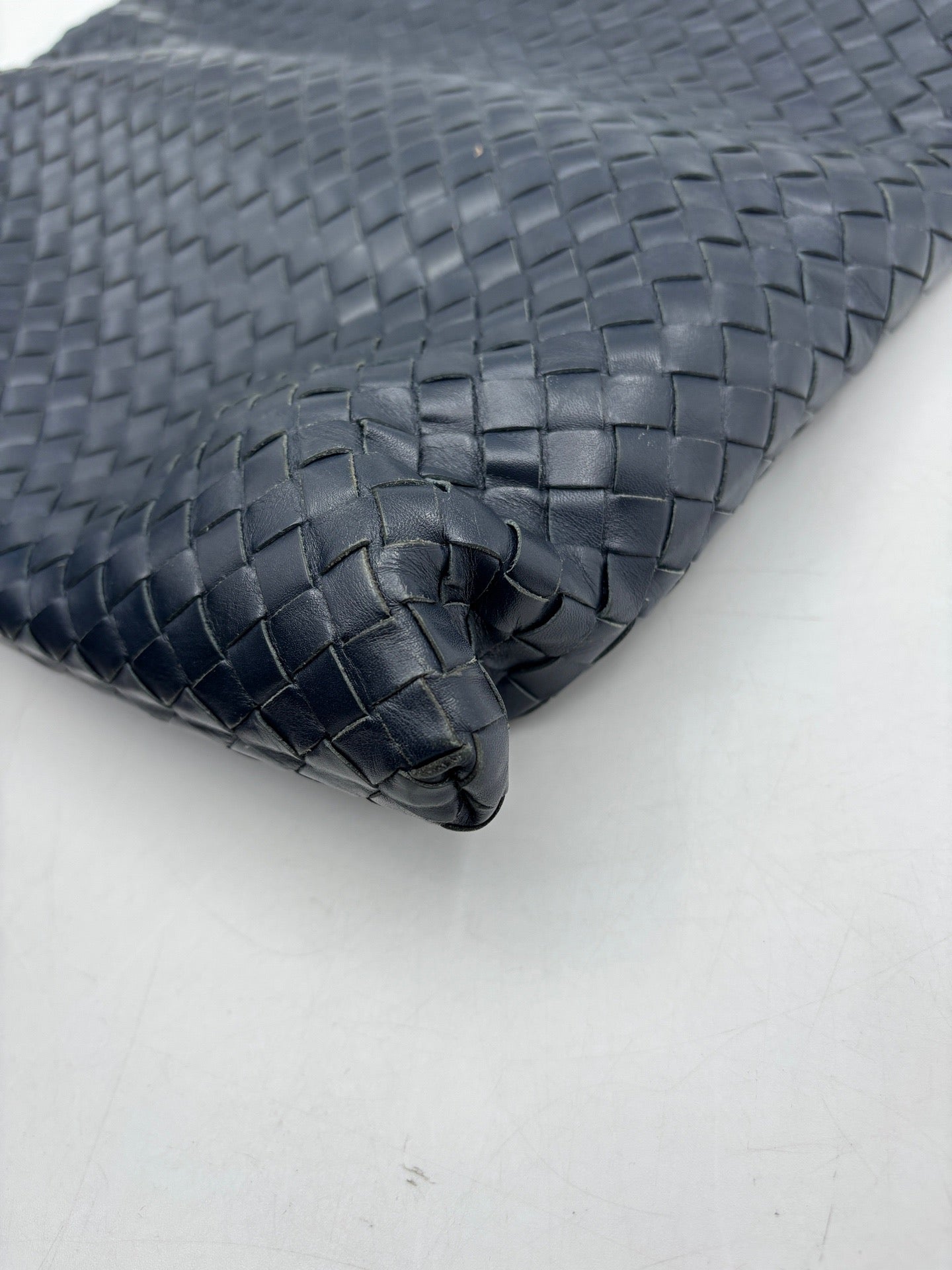 Bottega Veneta - Intrecciato Shoulder/Crossbody Bag - Leather - Navy - (medium)