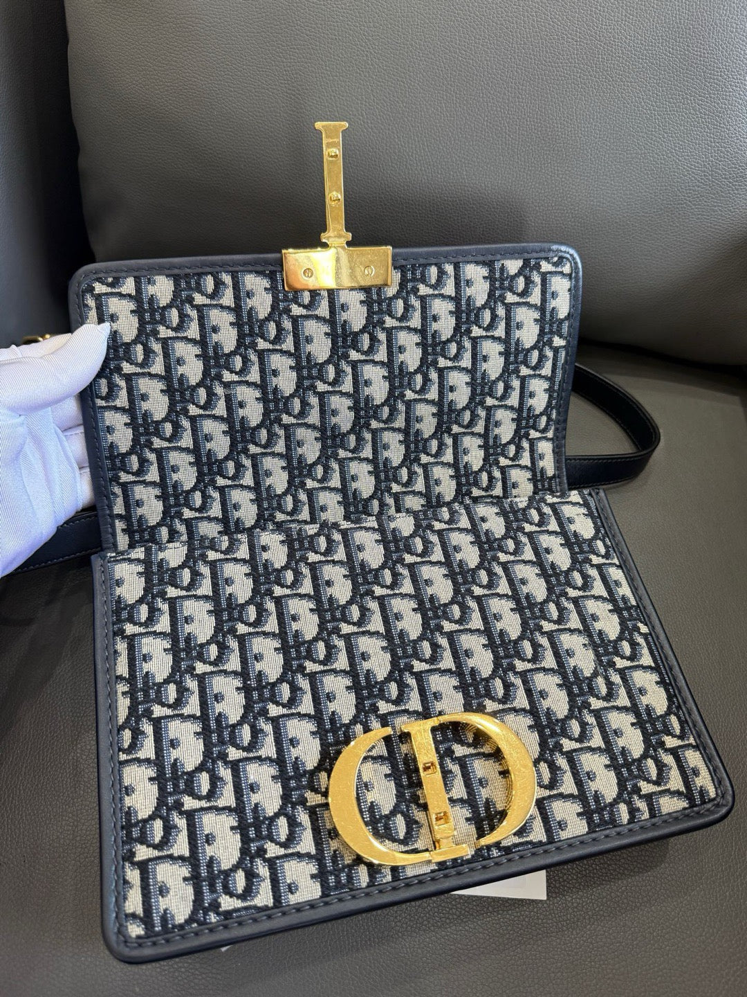 Dior - 30 Montaigne - Dior Oblique jacquard canvas with calfskin leather trim - Navy - (small)