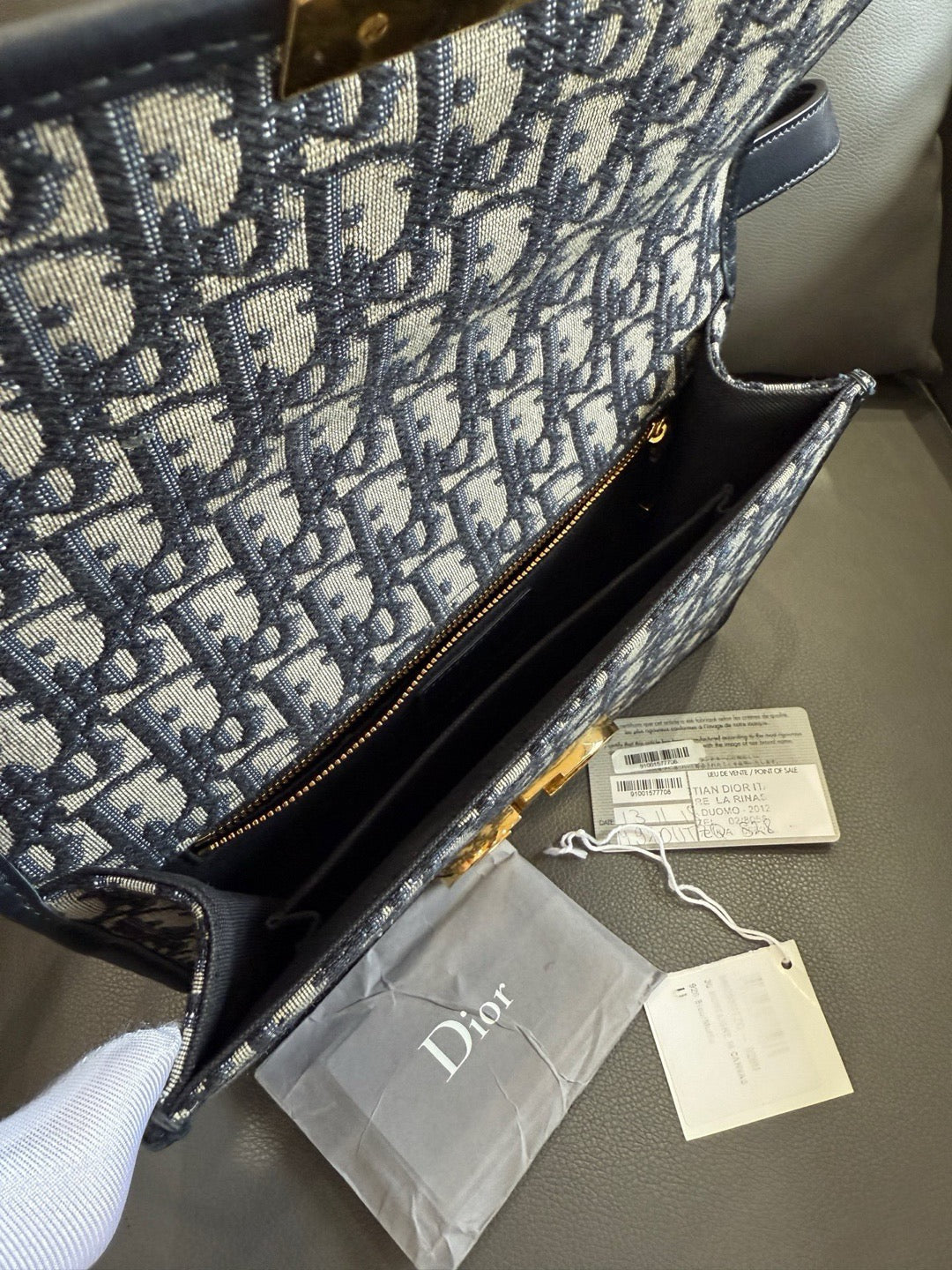 Dior - 30 Montaigne - Dior Oblique jacquard canvas with calfskin leather trim - Navy - (small)