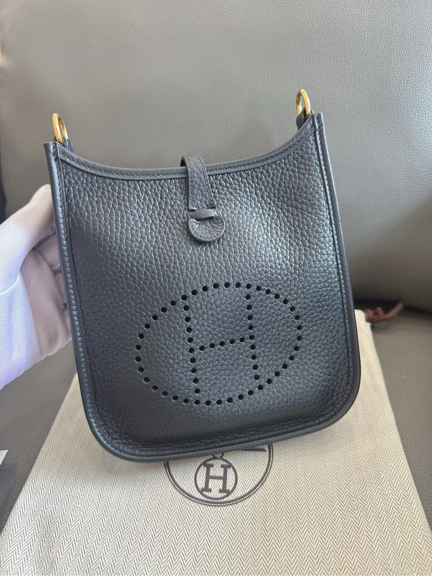 Hermès - Evelyne Mini 19 - Clemence leather - Black with Gold-Tone Hardware - (mini)