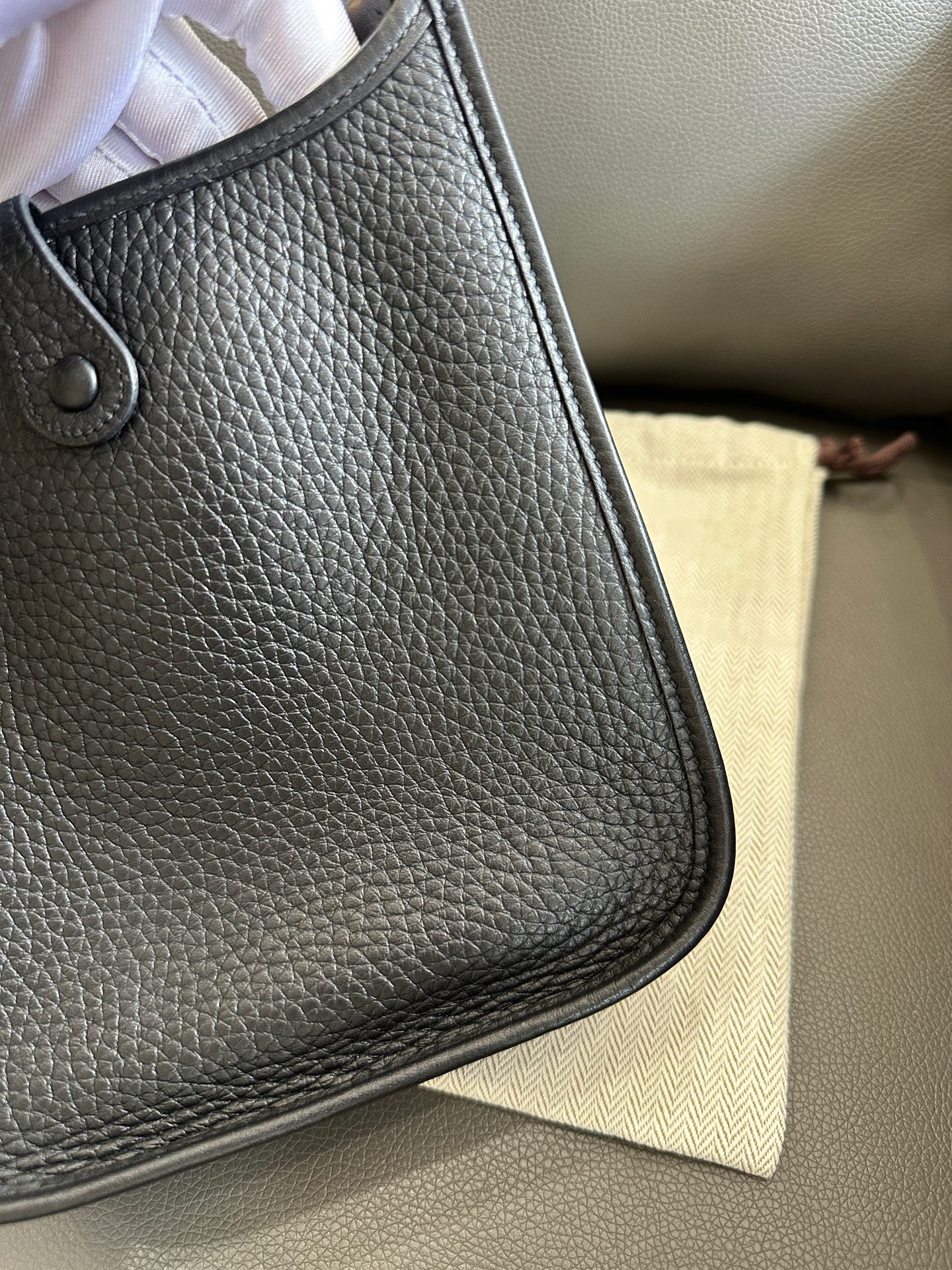 Hermès - Evelyne Mini 19 - Clemence leather - Black with Gold-Tone Hardware - (mini)