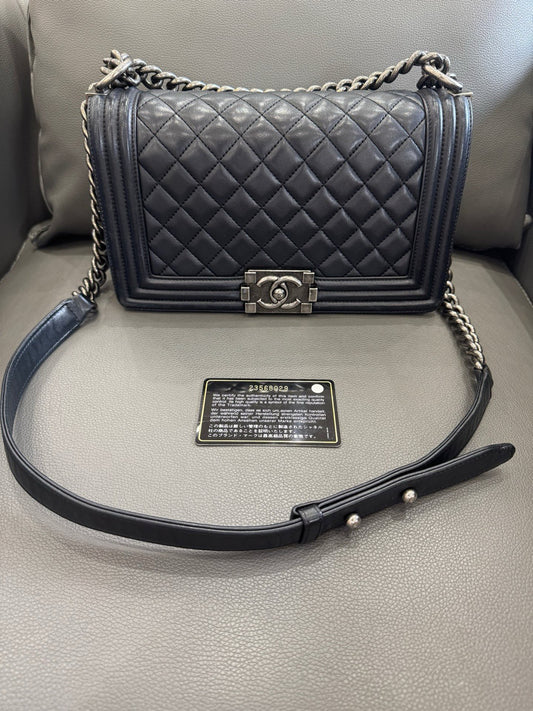 Chanel - Boy Bag - Lambskin leather - Black - (Medium)