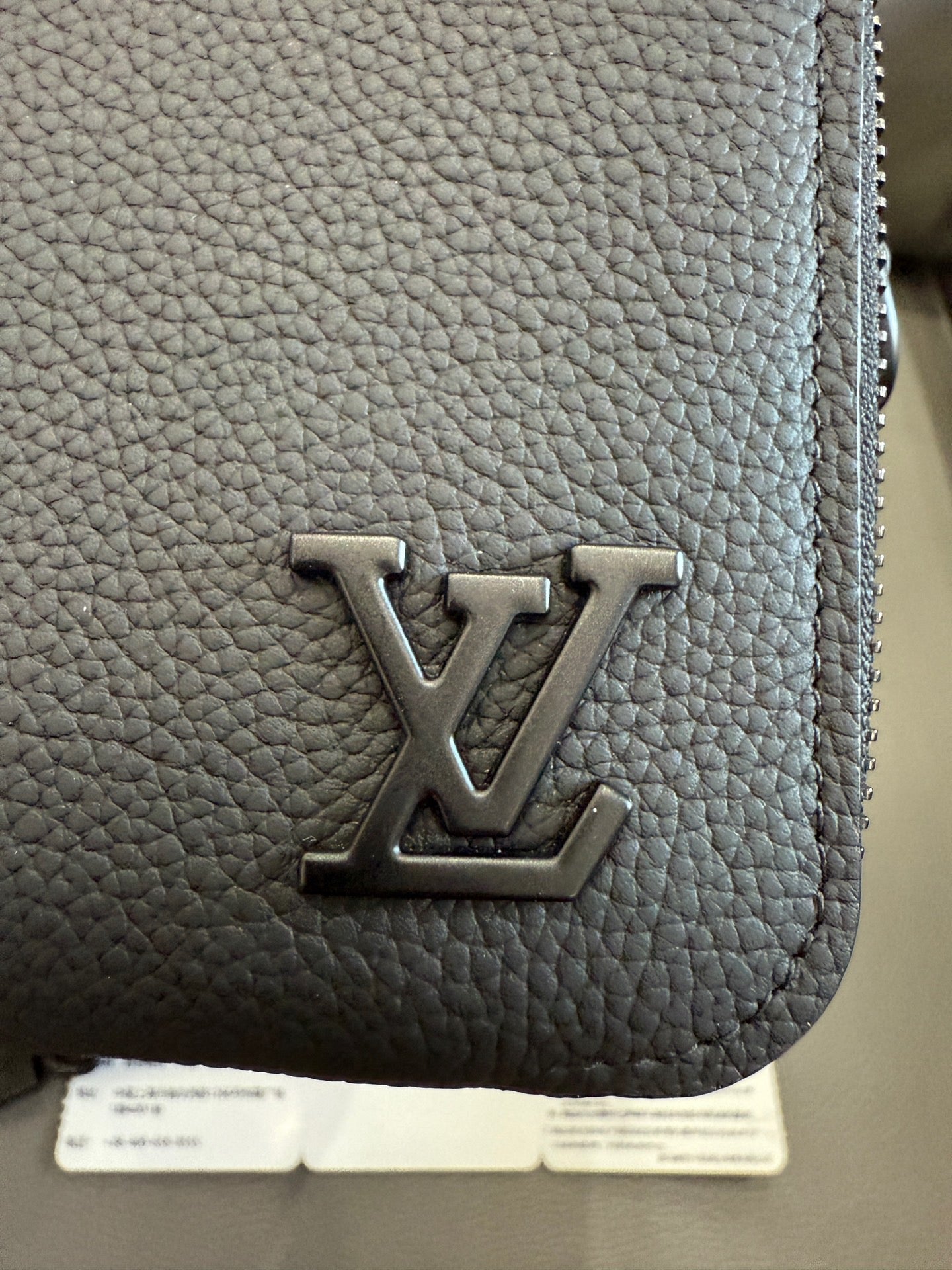 Louis Vuitton - Alpha Wearable - Leather - Black - (Mini)