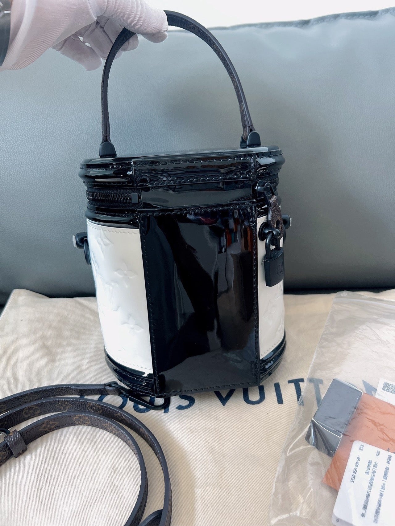Louis Vuitton - Bucket Bag - Embossed Monogram patent leather and Monogram canvas - White, Black, Red, Brown - (Mini)