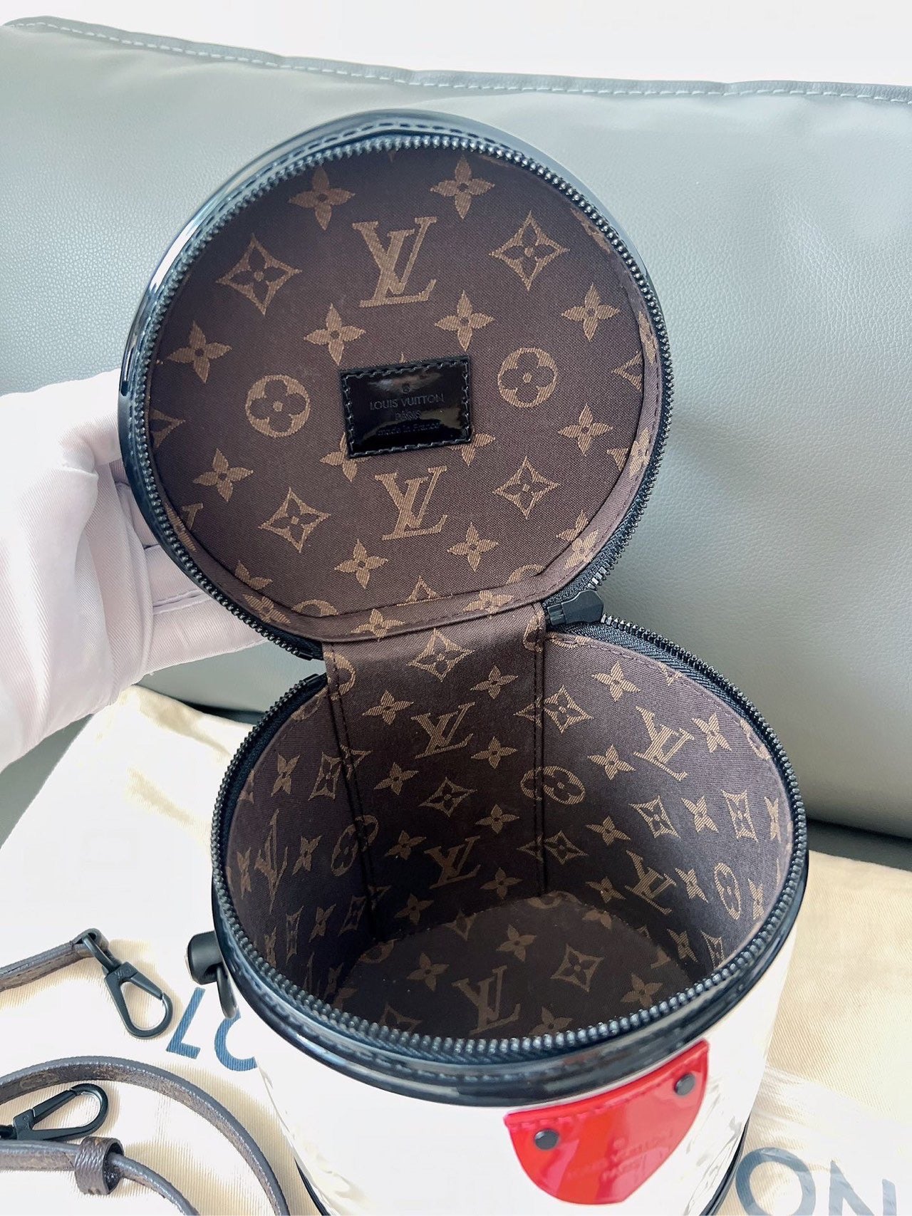 Louis Vuitton - Bucket Bag - Embossed Monogram patent leather and Monogram canvas - White, Black, Red, Brown - (Mini)