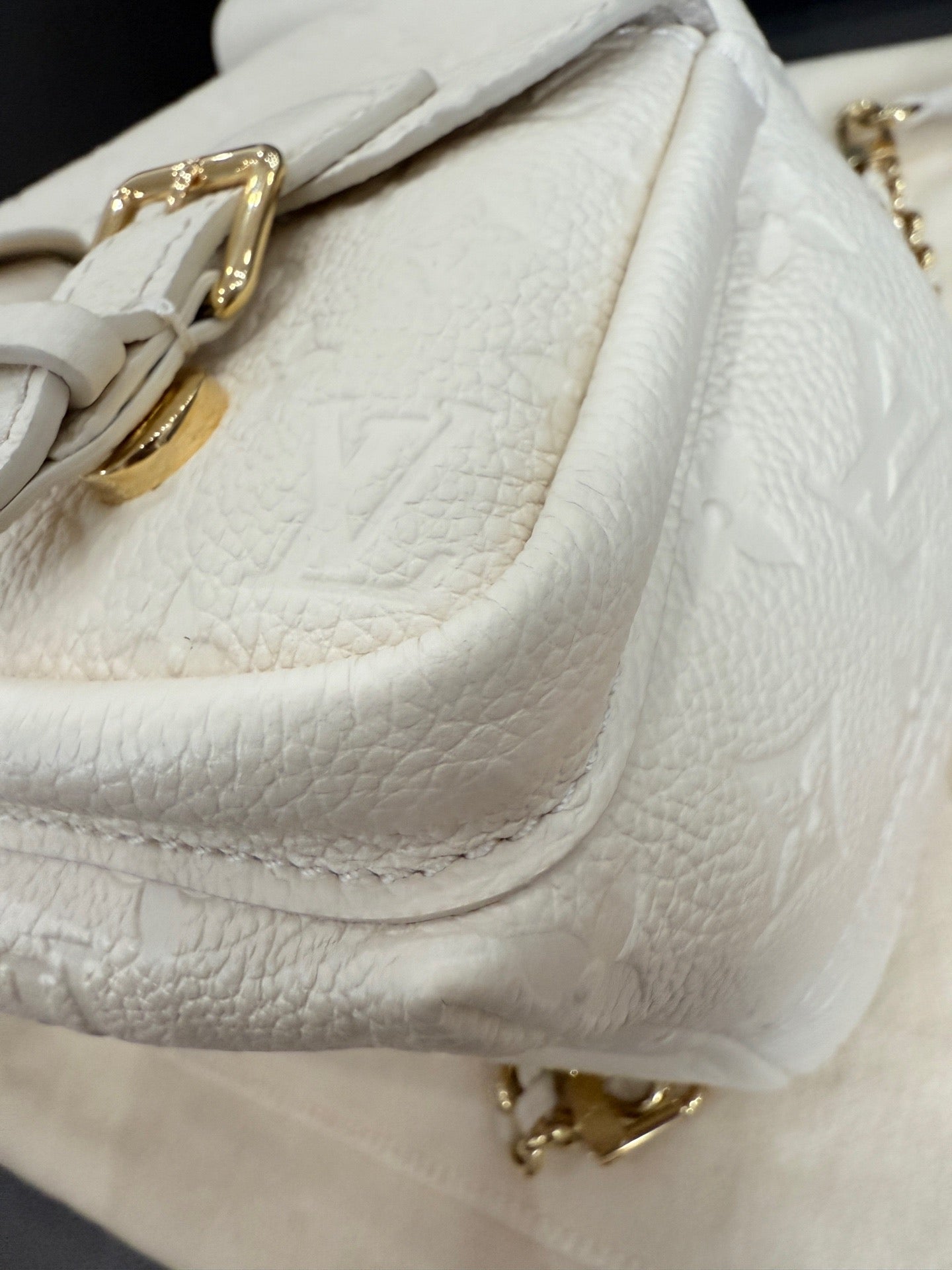 Louis Vuitton - Lockme Go Backpack M47106 - Grained calf leather - White - (Medium)