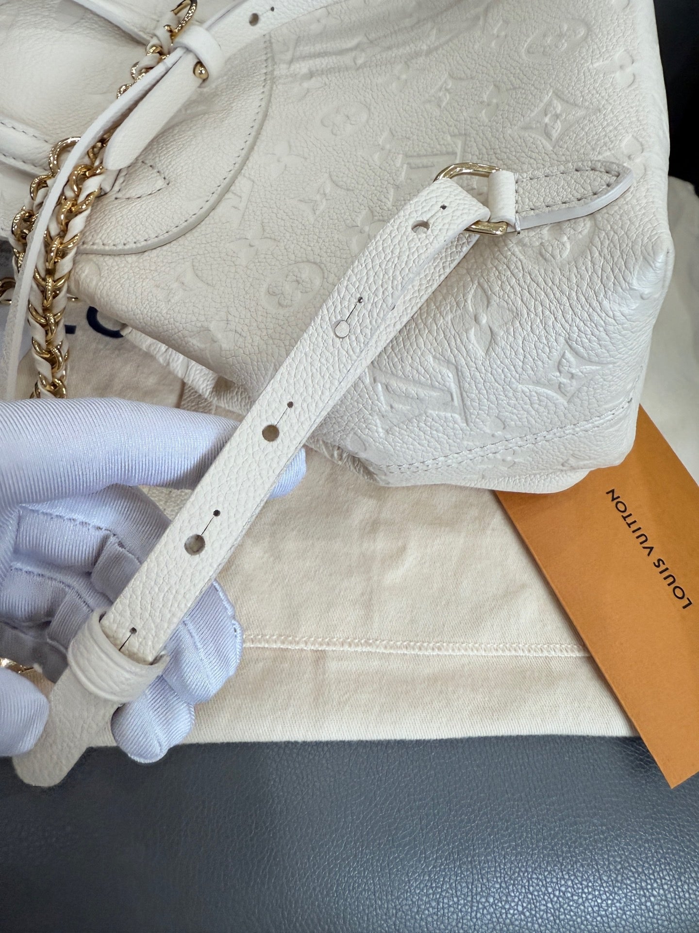 Louis Vuitton - Lockme Go Backpack M47106 - Grained calf leather - White - (Medium)