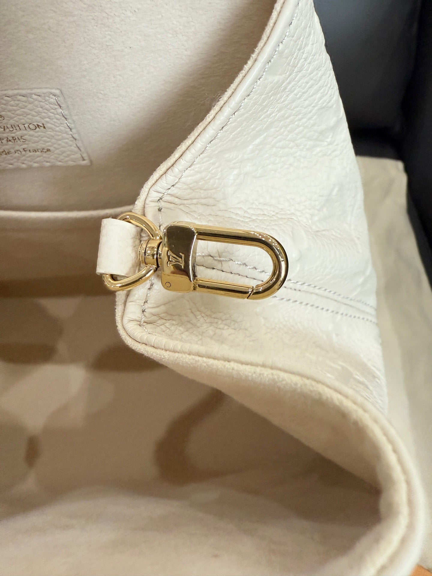 Louis Vuitton - Lockme Go Backpack M47106 - Grained calf leather - White - (Medium)