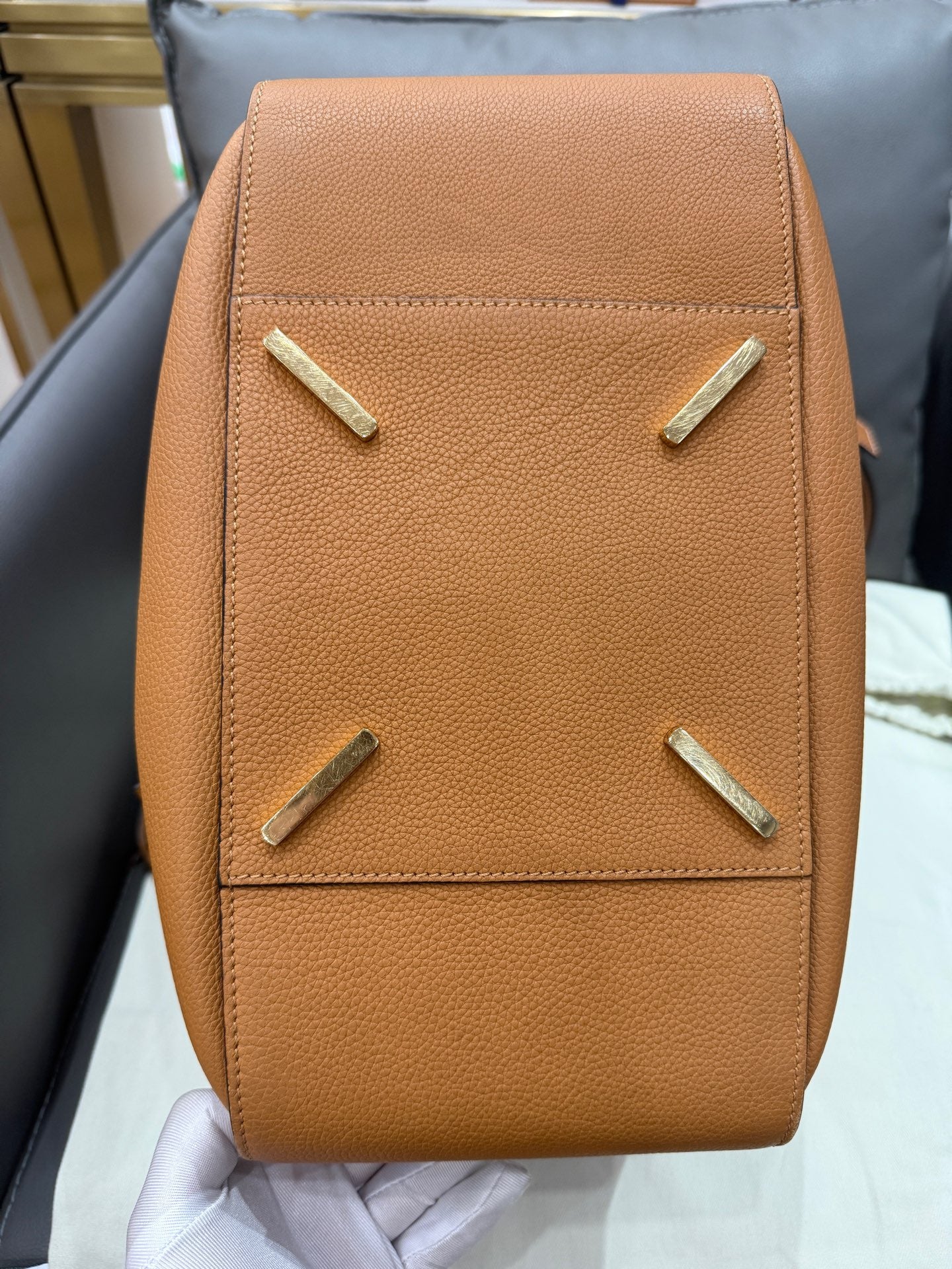 Loewe - Hammock - Grained calfskin leather - Caramel - (medium)