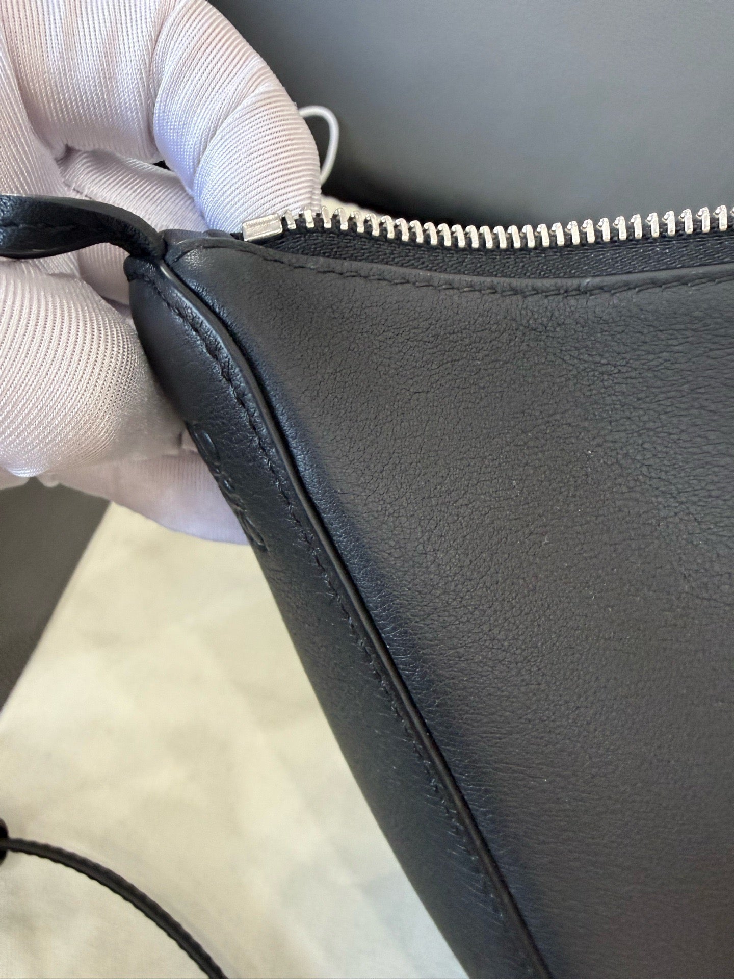 Loewe - Hammock Hobo - Grained leather - Black - (small)