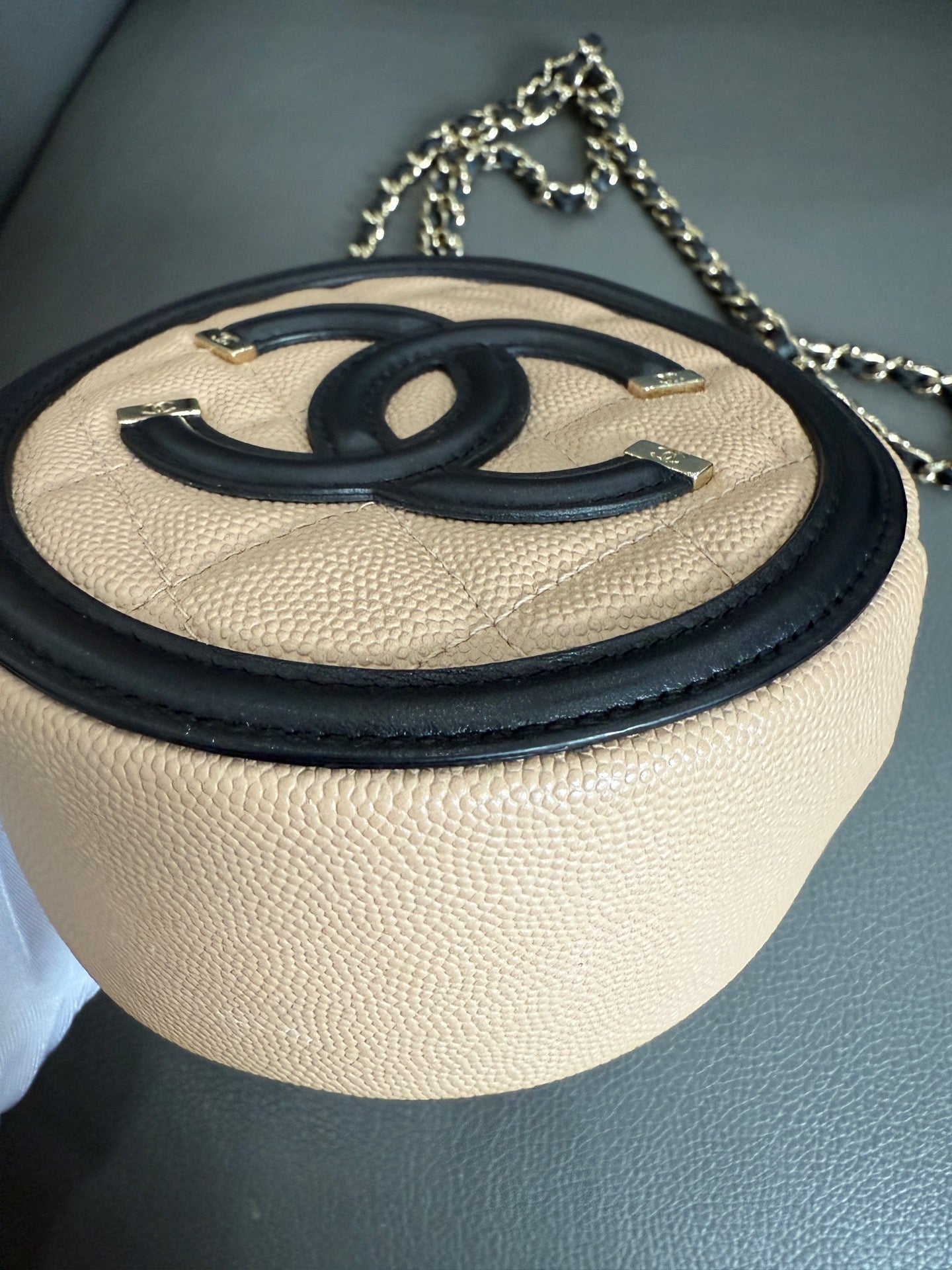 Chanel - Mini Round Crossbody Bag - Caviar leather - Beige and Black - (mini)