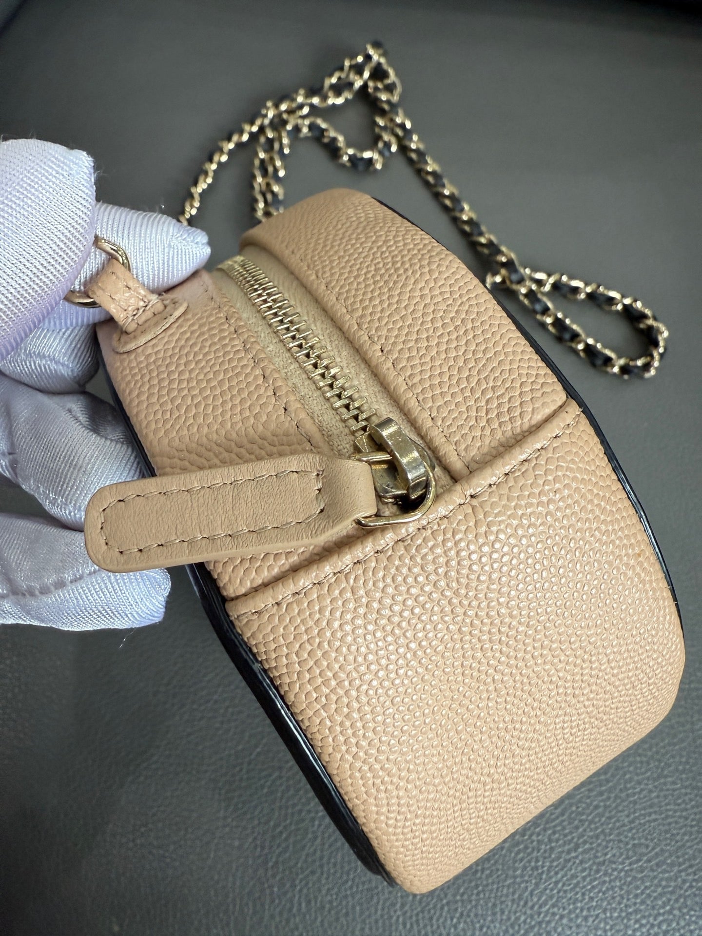 Chanel - Mini Round Crossbody Bag - Caviar leather - Beige and Black - (mini)
